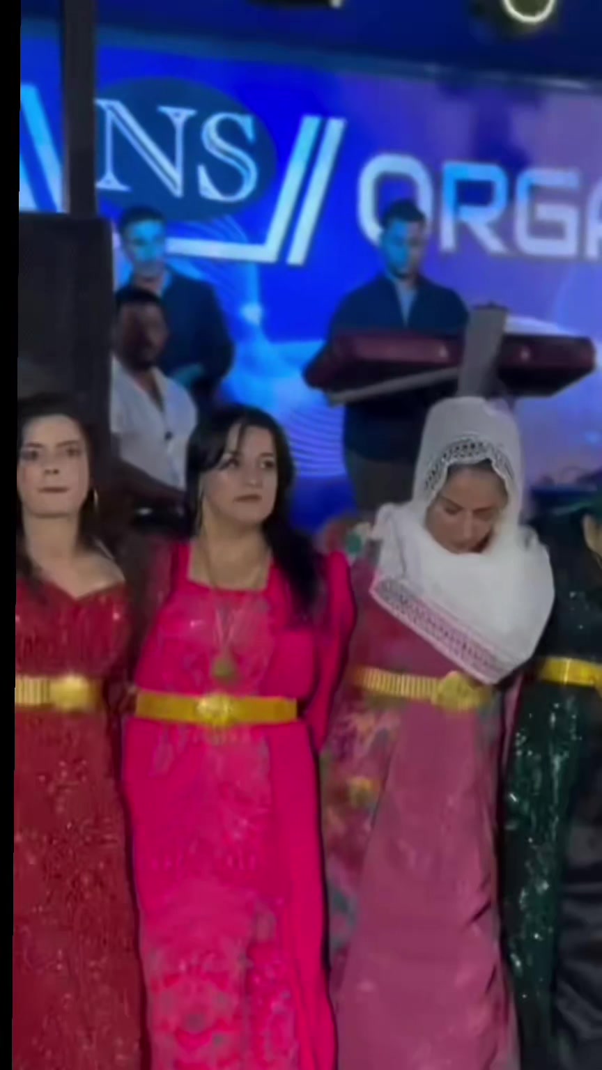 @emoş