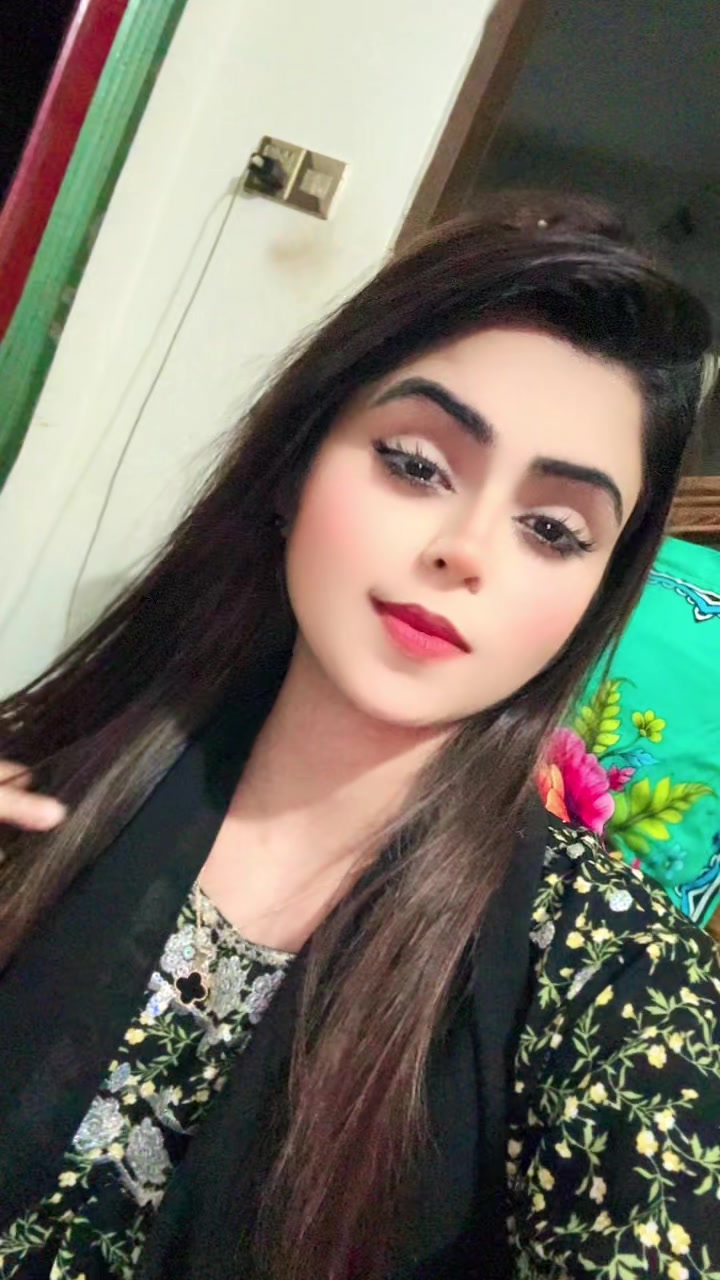 @মিস গোলাপি