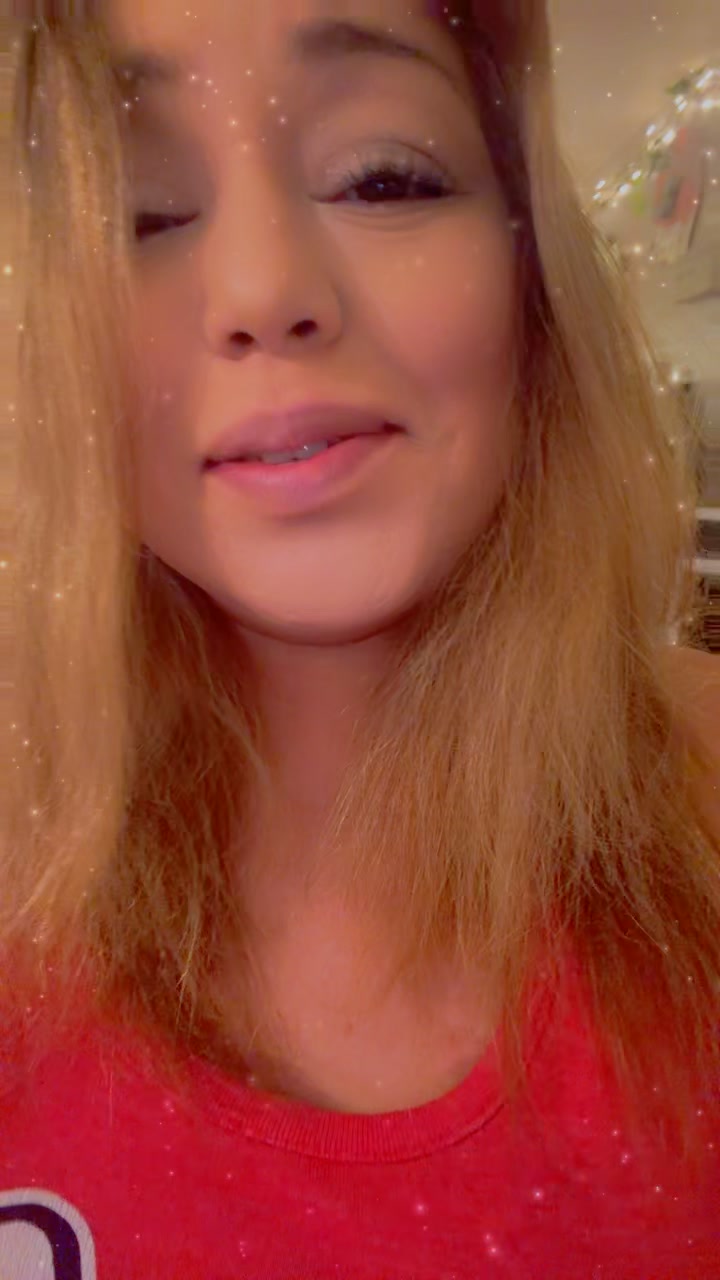 @PrettyMzVee559