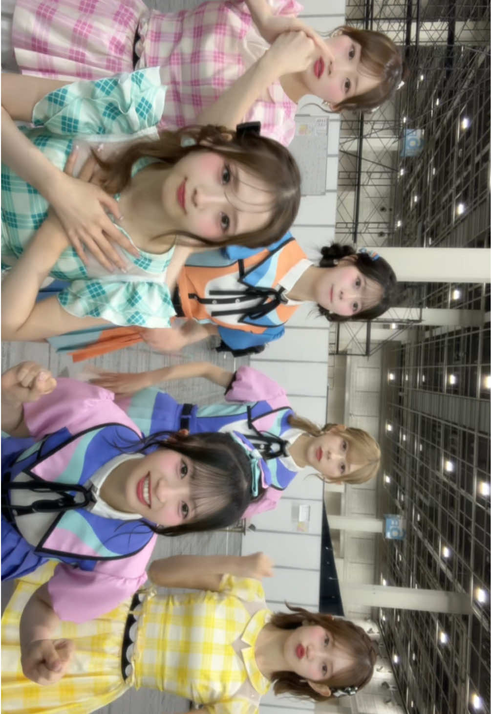 @秋山由奈