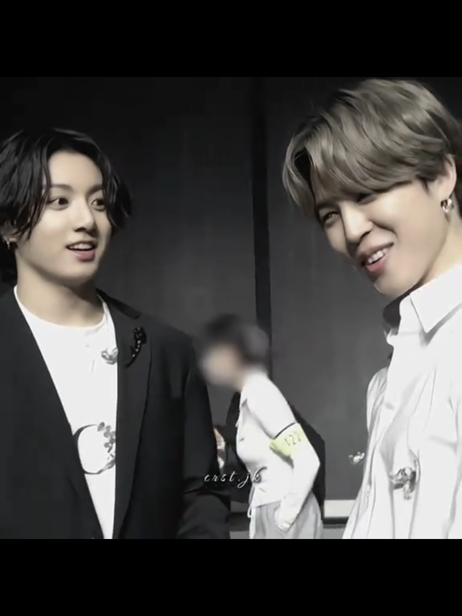 @💜ᗷTS⟭⟬💜 ARMY