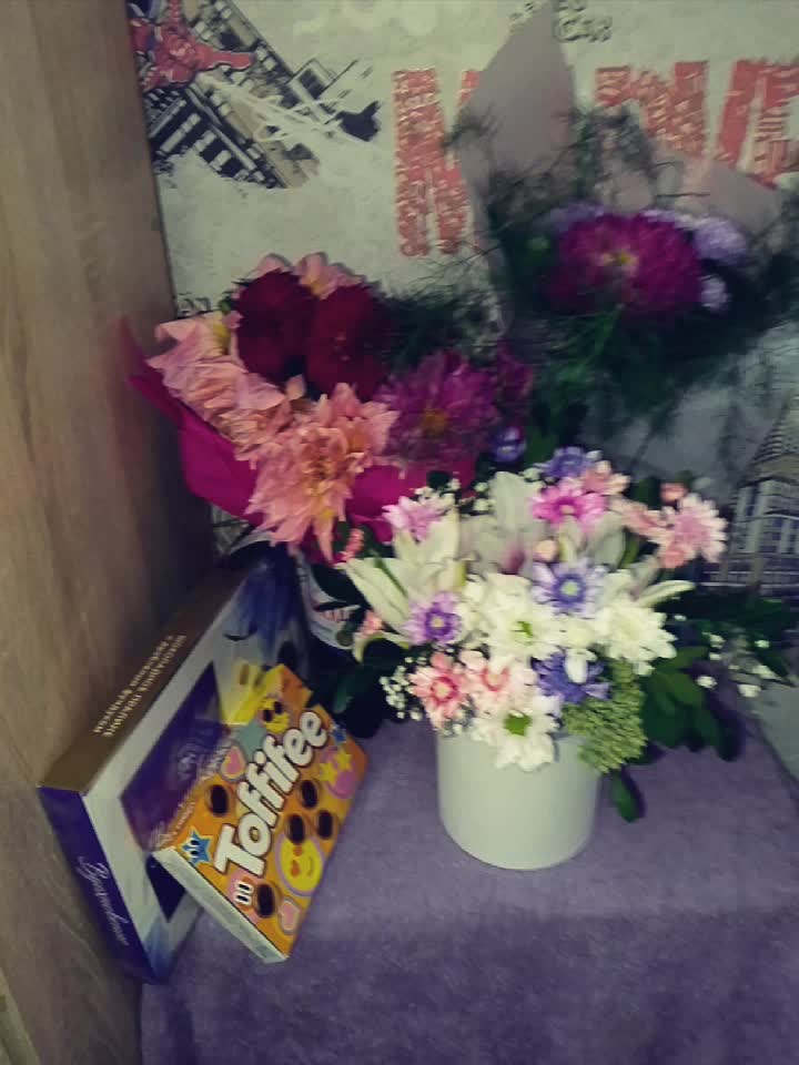 @♡𝓐𝓷𝓰𝓮𝓵𝓲𝓷𝓪♡