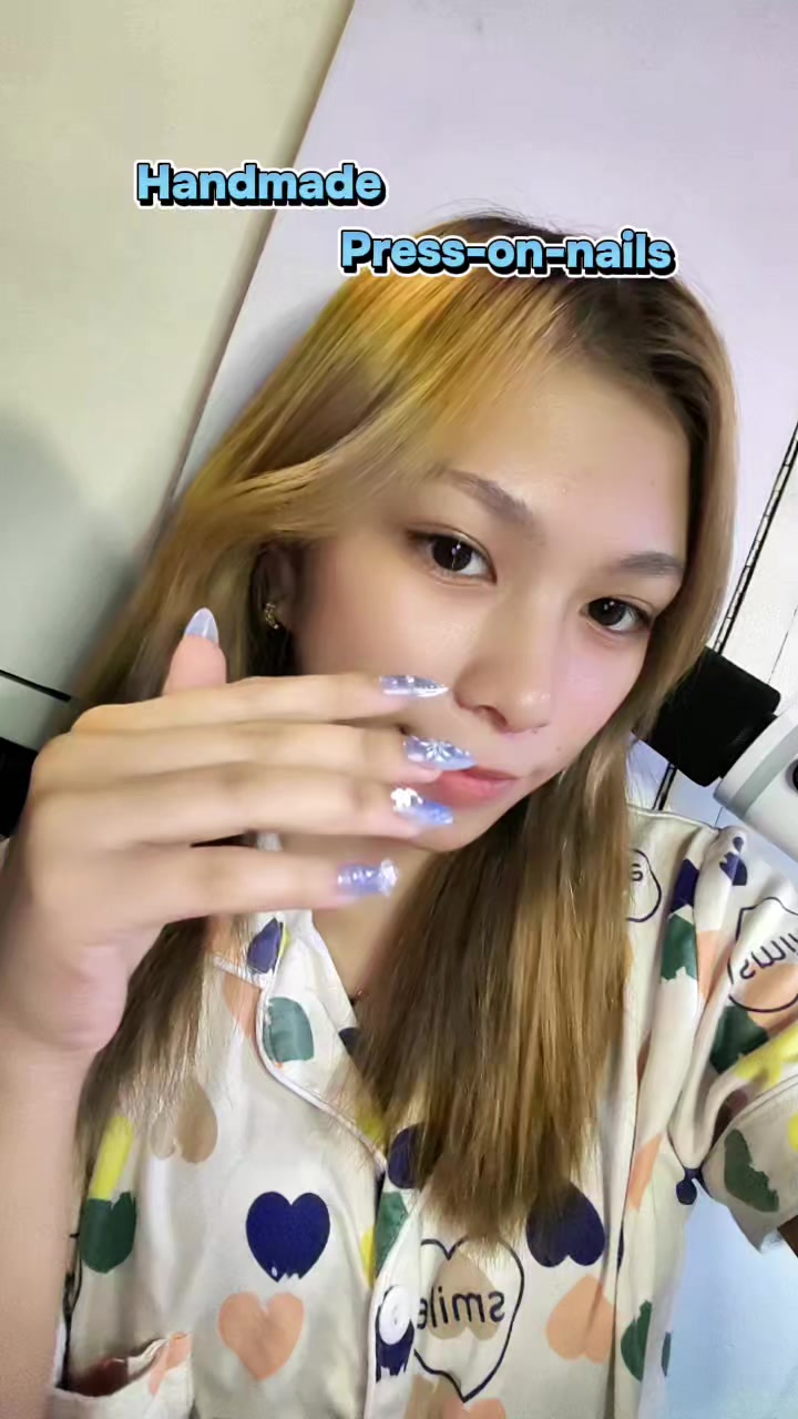 @🎧𝐃𝐉&bull;𝐁𝐄𝐋𝐋