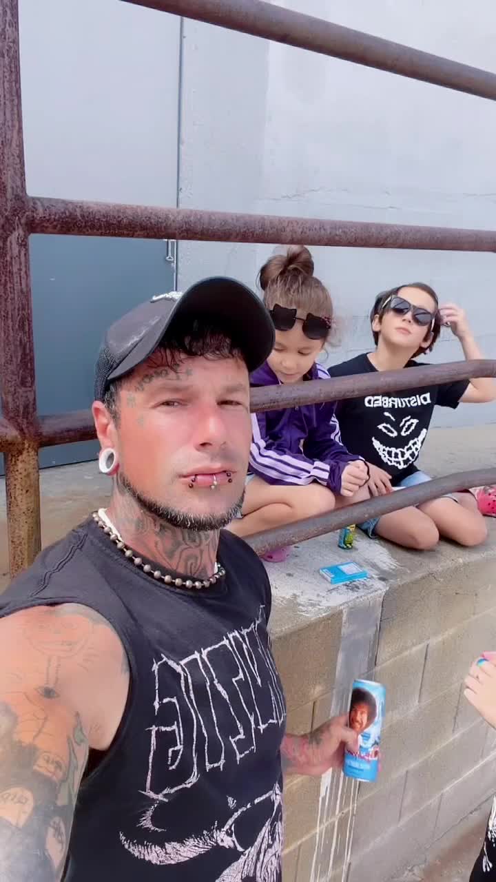 @Cemetery_queen559