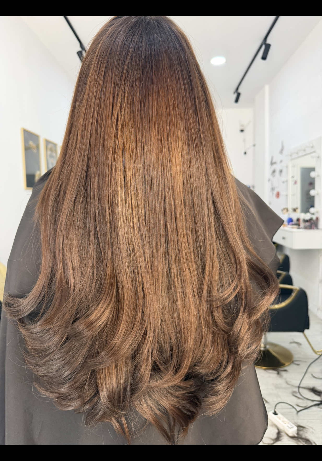 @Flora beauty &class