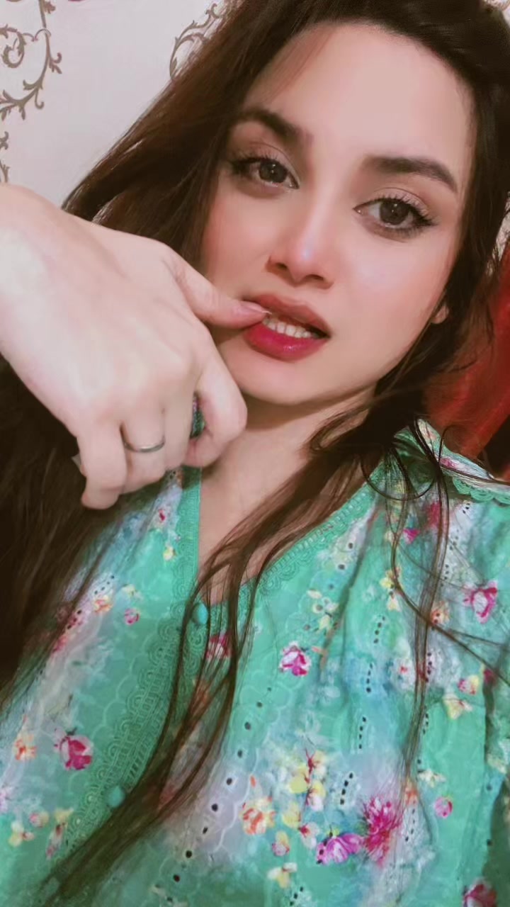 @Emaan🕊️✨
