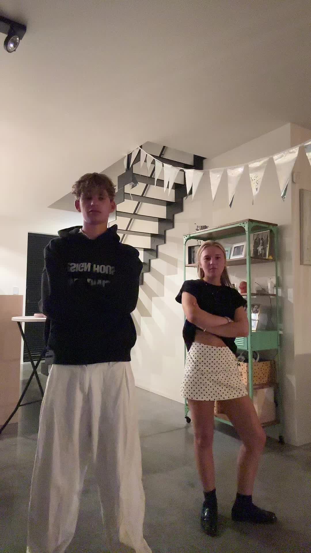 @L O W I E K
