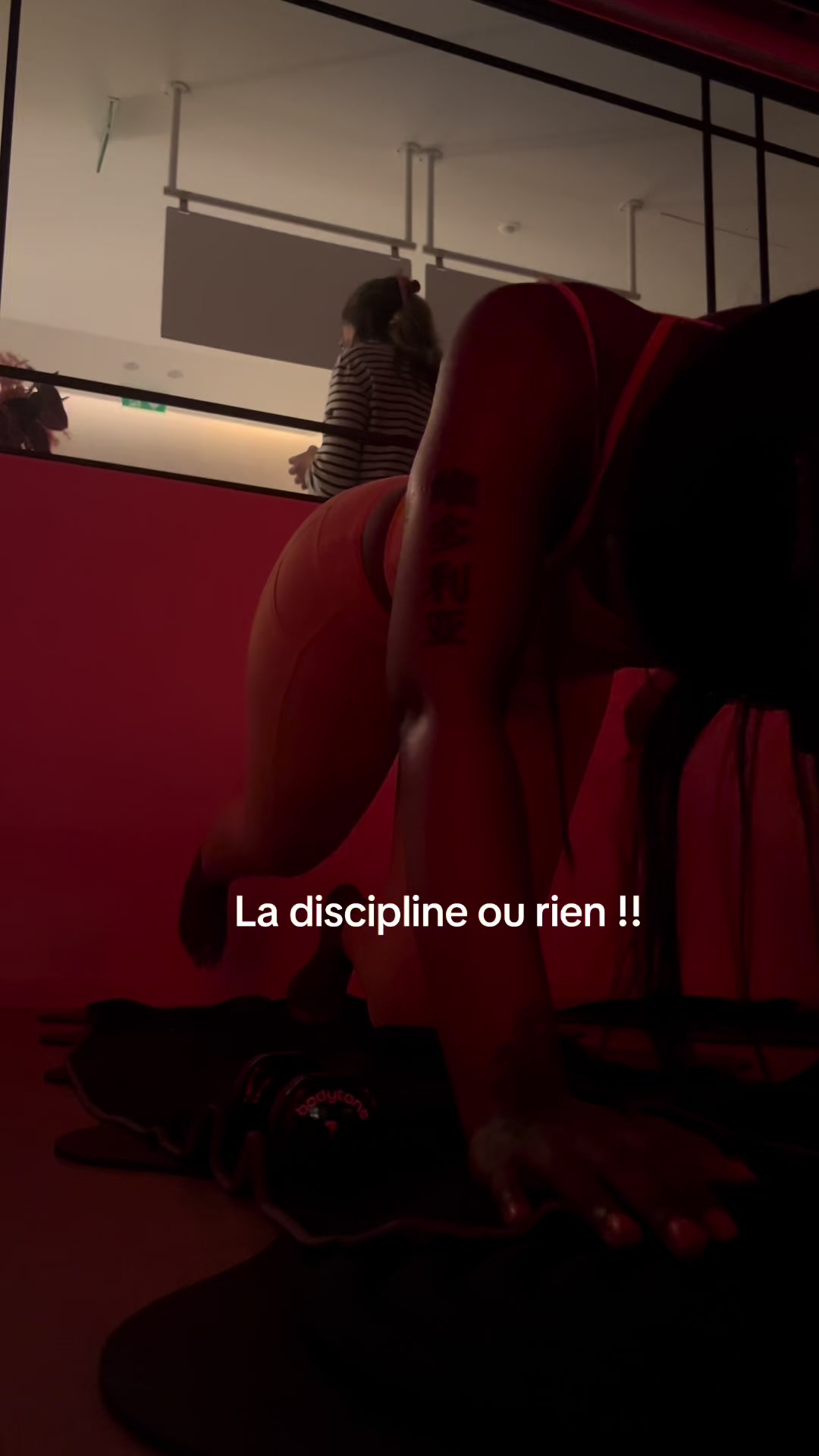 @victorialevieuge