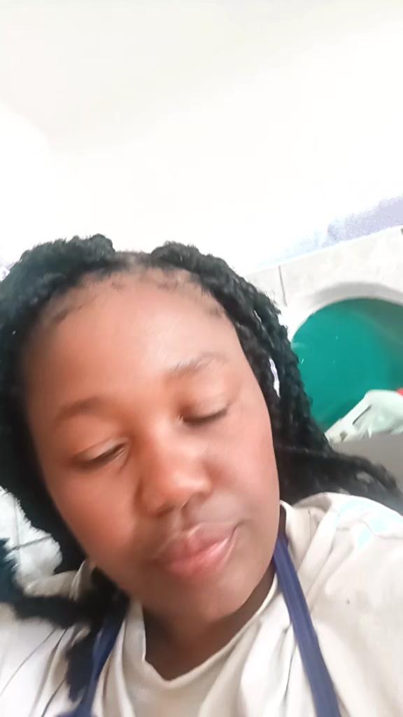 @🇦🇴queen adora🇳🇦