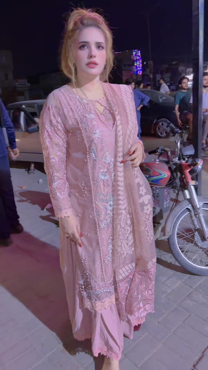 @Khoobsurat Official