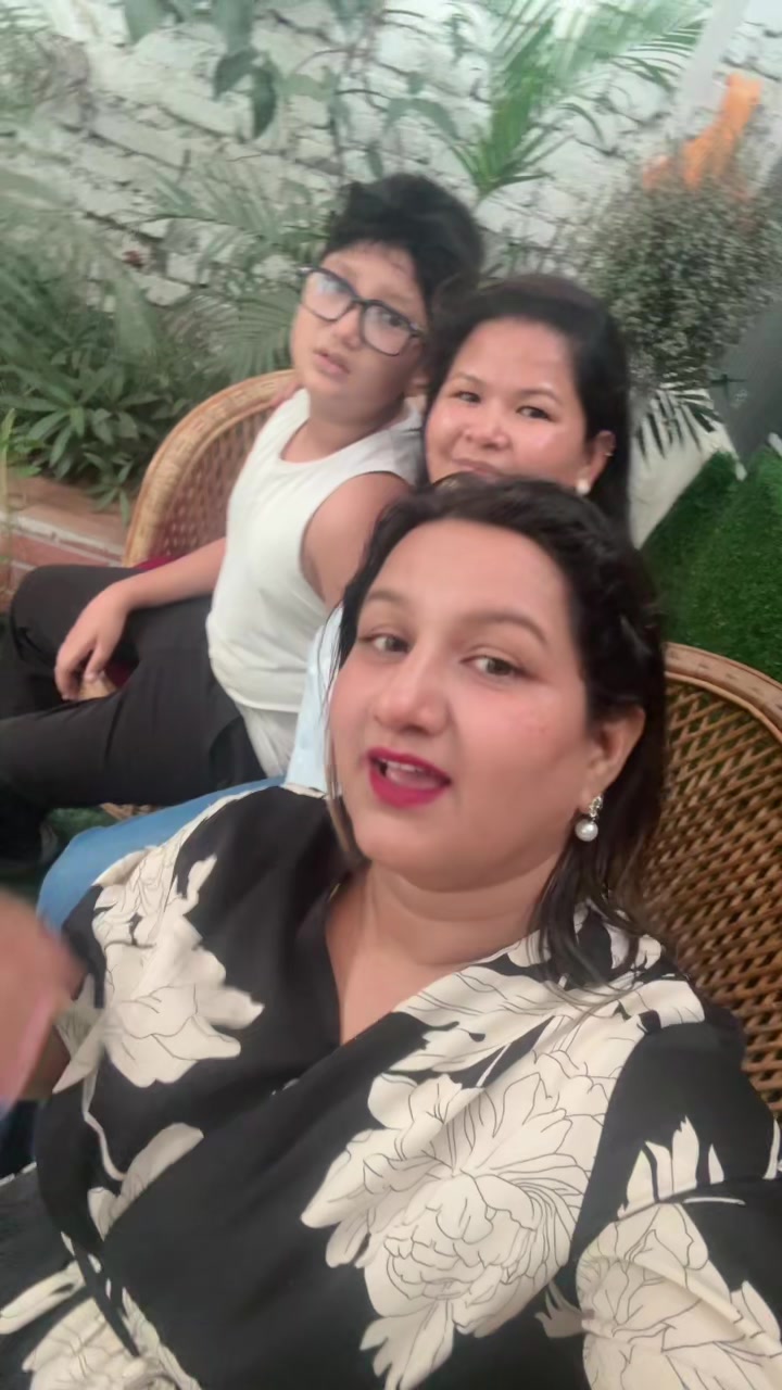 @khinabajgai6