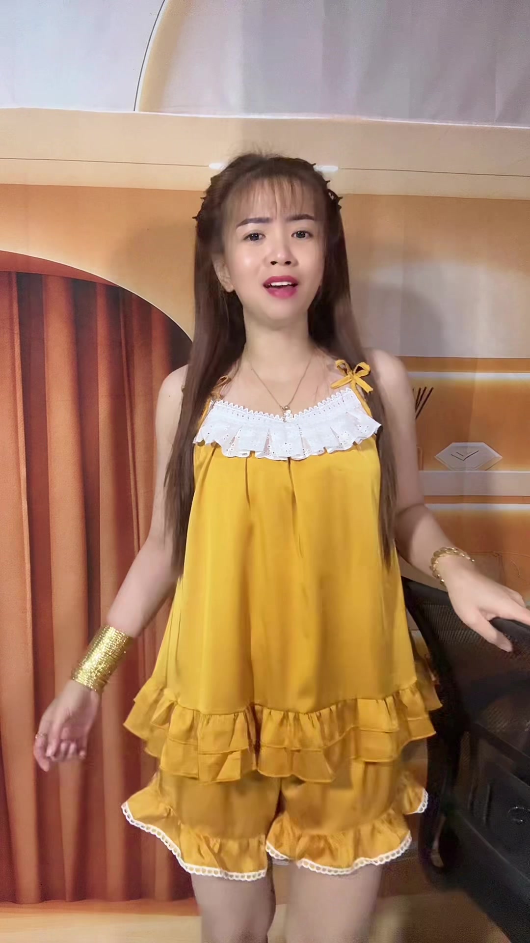 @Em Cẩm N&egrave;