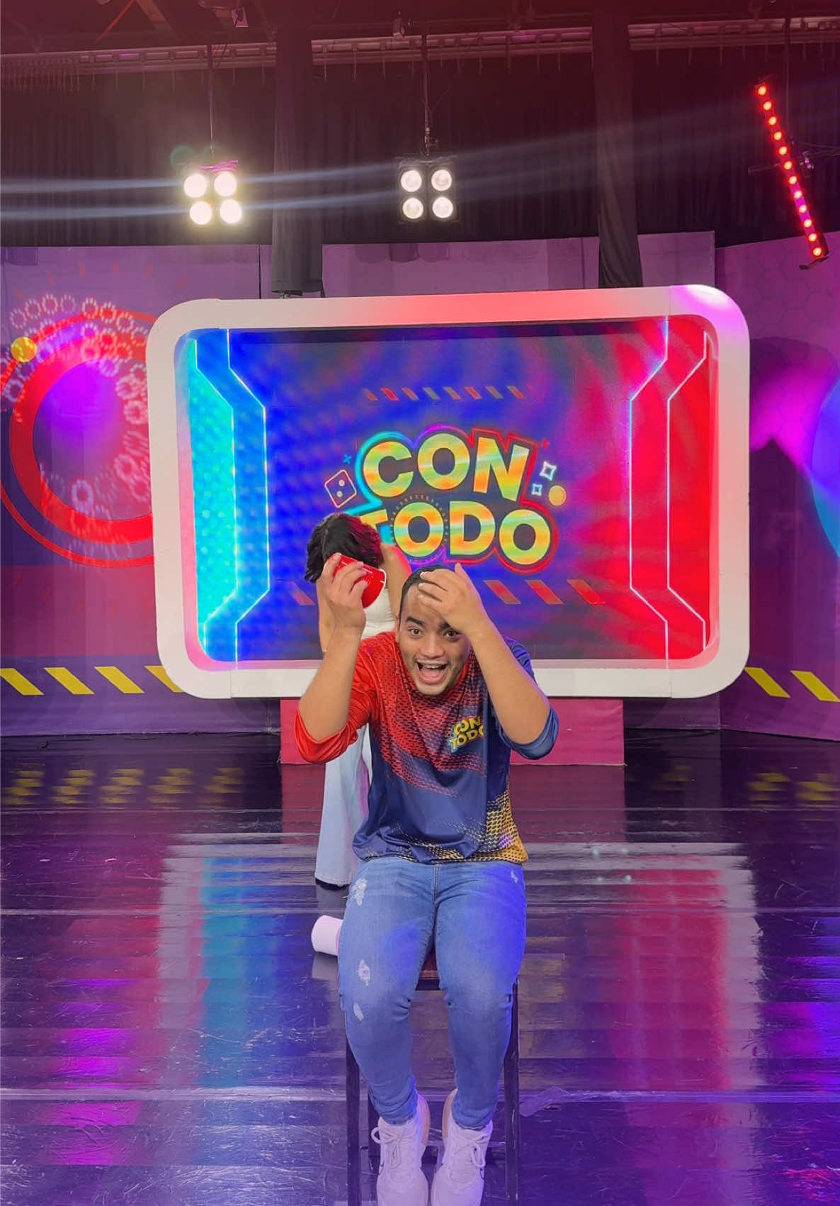 @Con Todo