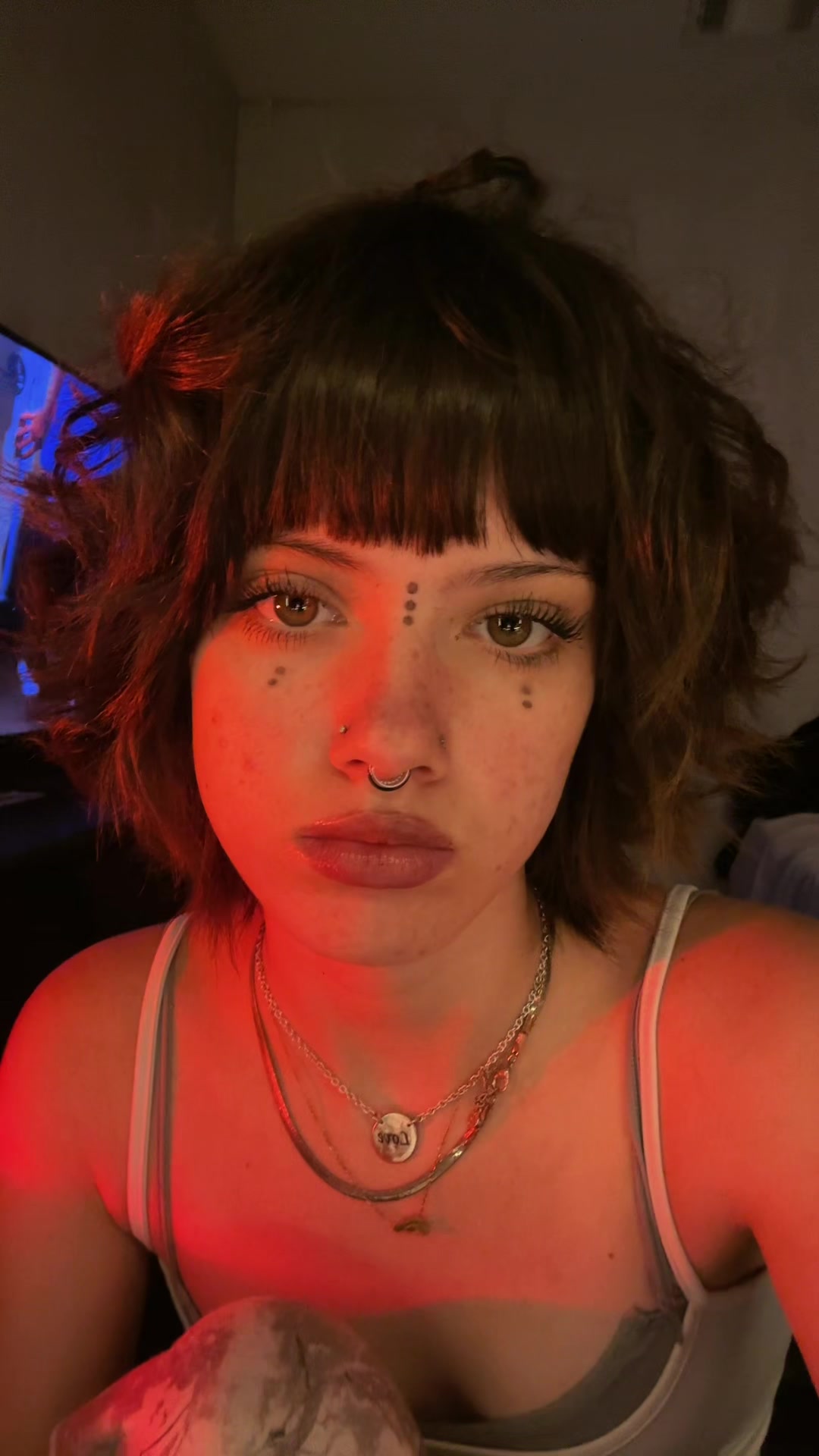 @llyla404