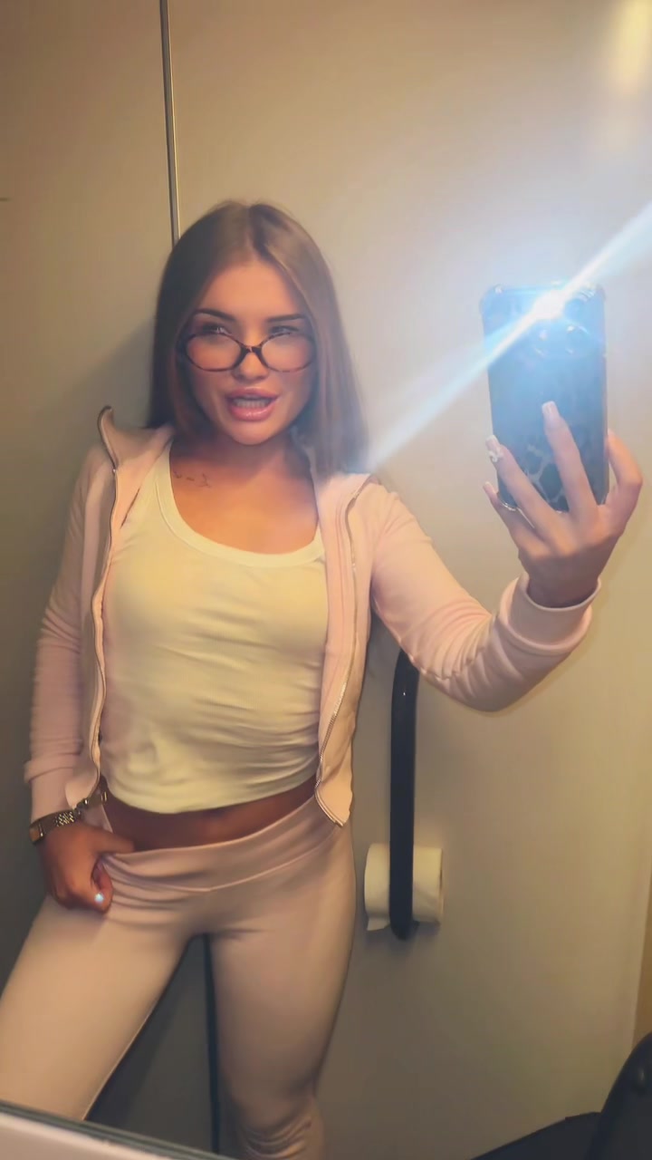 @Yuliia Hodunko