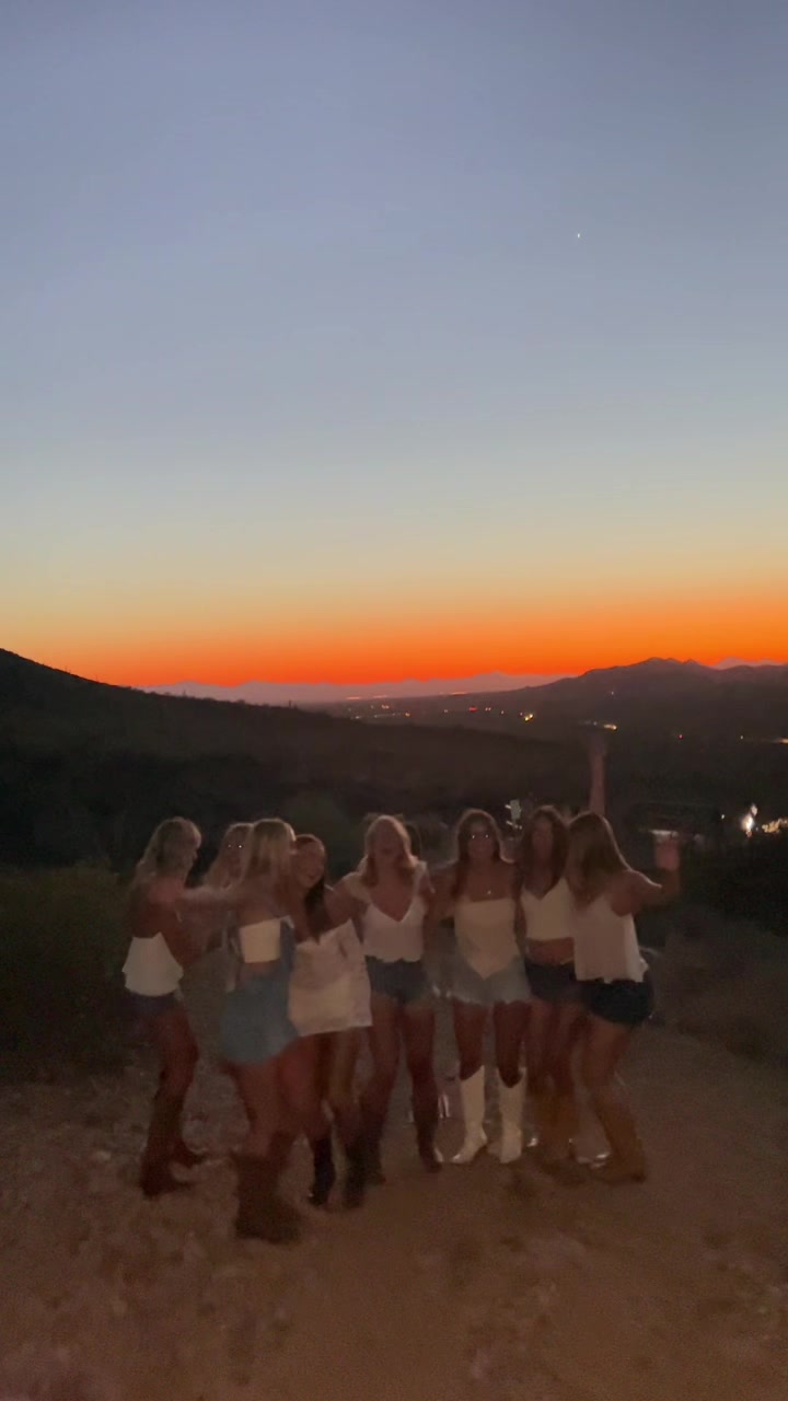 @Bella