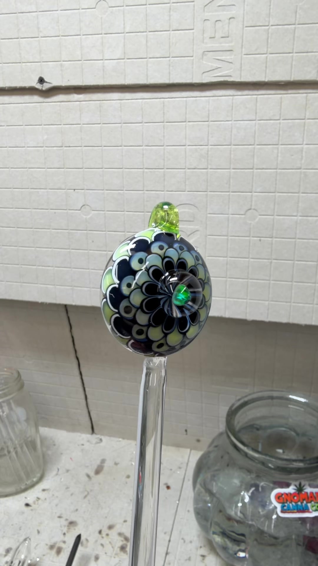 @Avenue_Glass