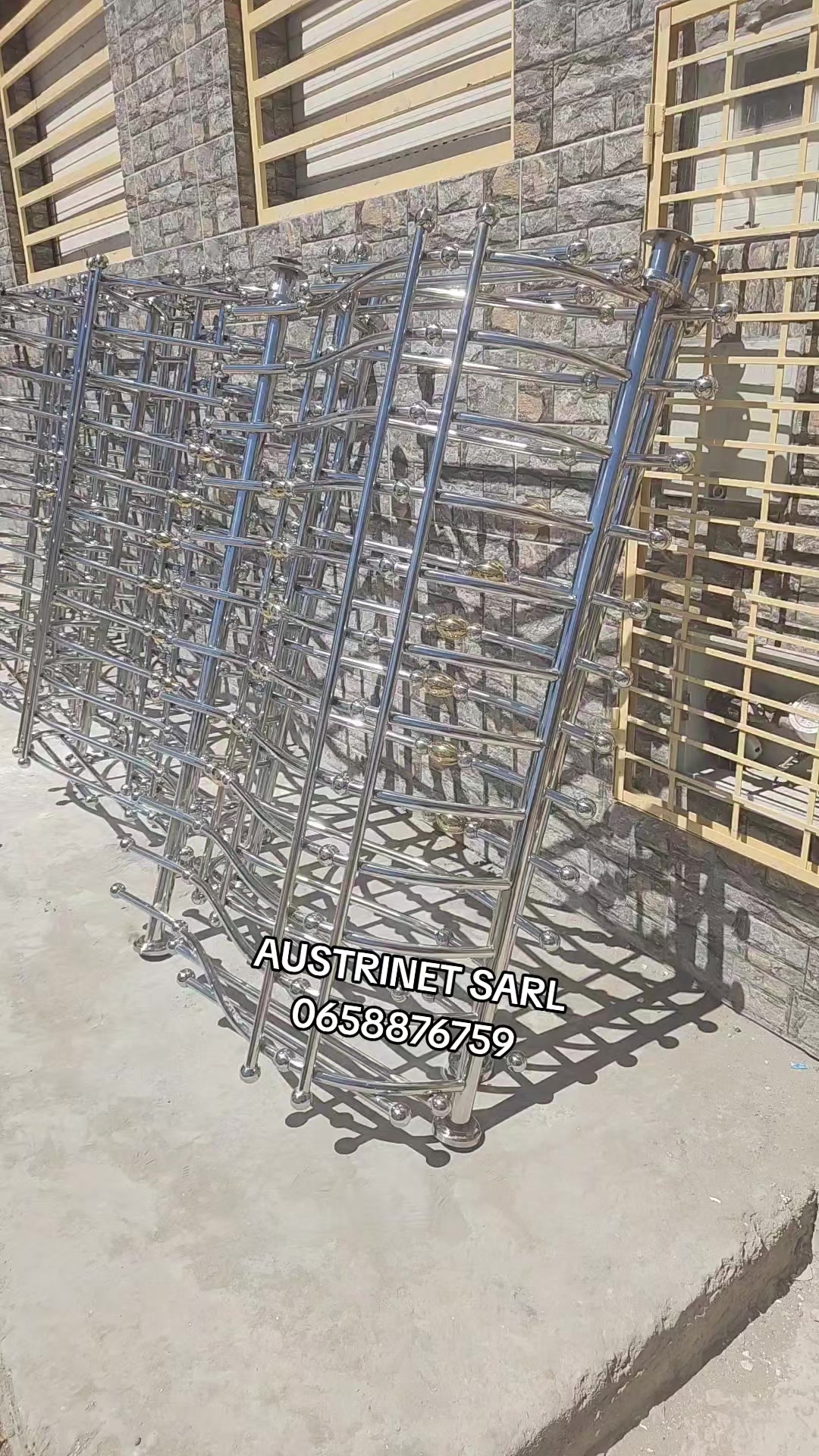 @AUSTRINET SARL