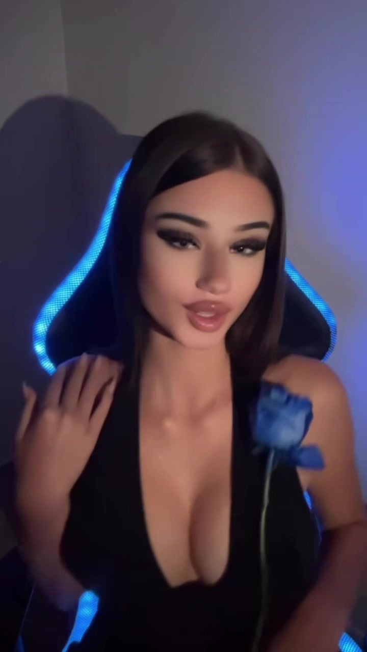 @Valeria
