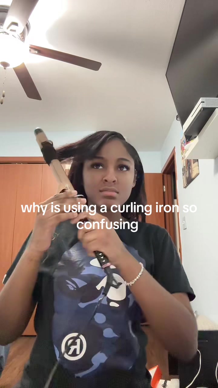 @⃟