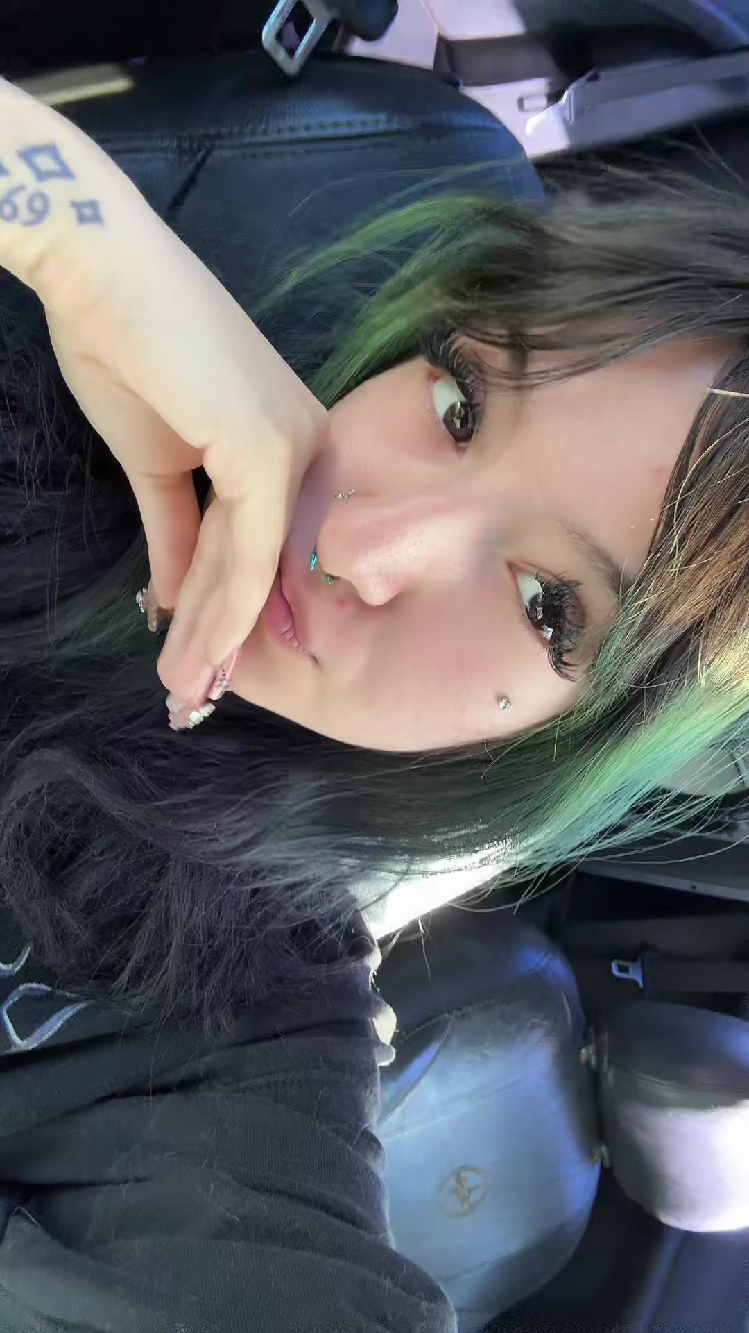 @oozingboolet