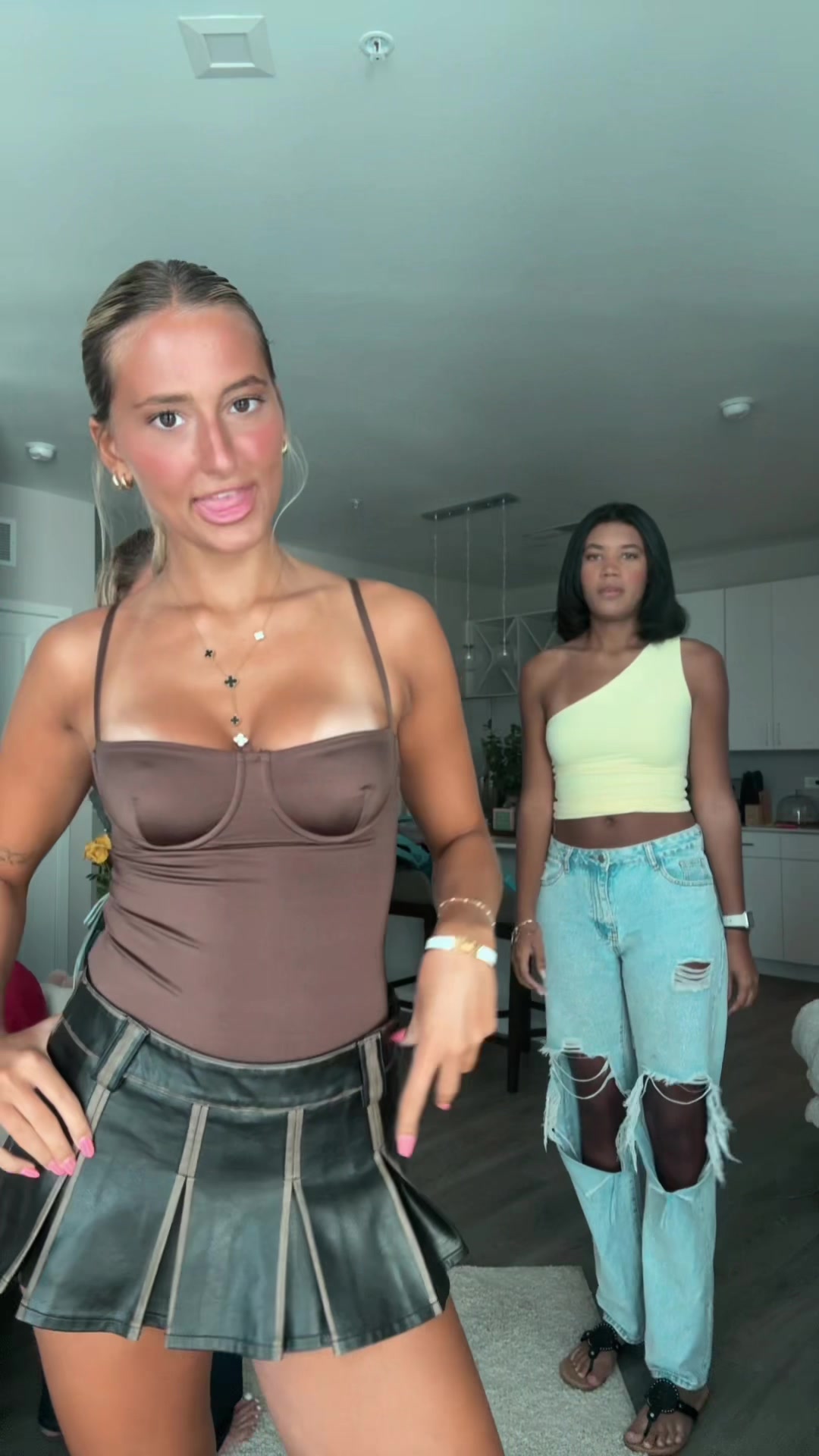 @melanieehopkinss