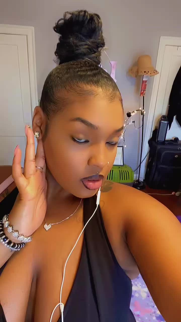 @Lazavia Bey