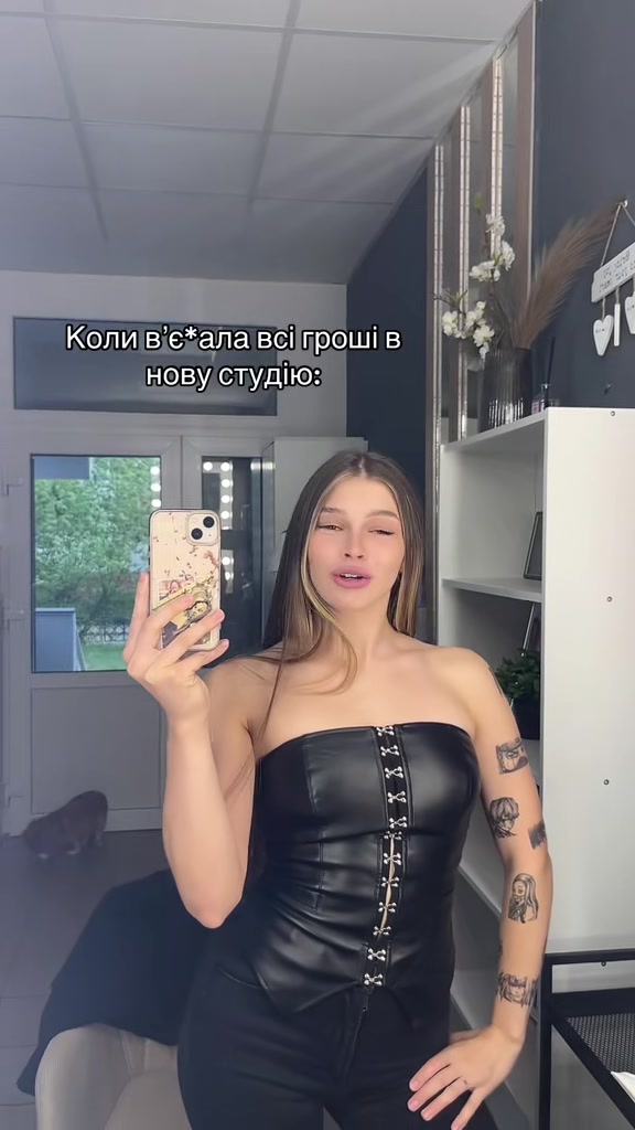 @Віка😎