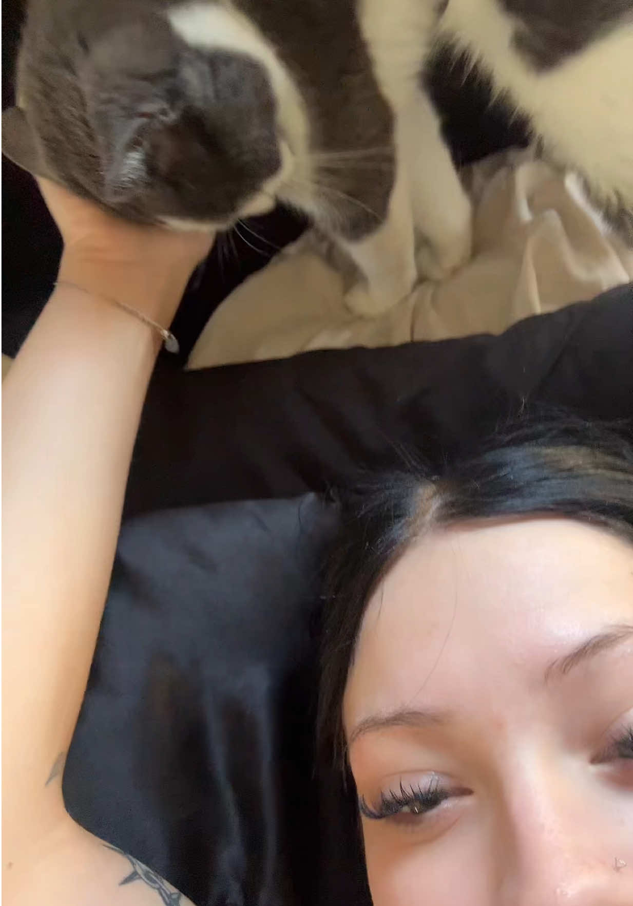 @(:̲̅:̲̅:̲̅[̲̅:♡:]̲̅:̲̅:̲̅:̲̅)