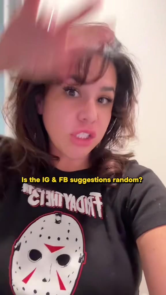 @Anyssa👽Queen of the random📚