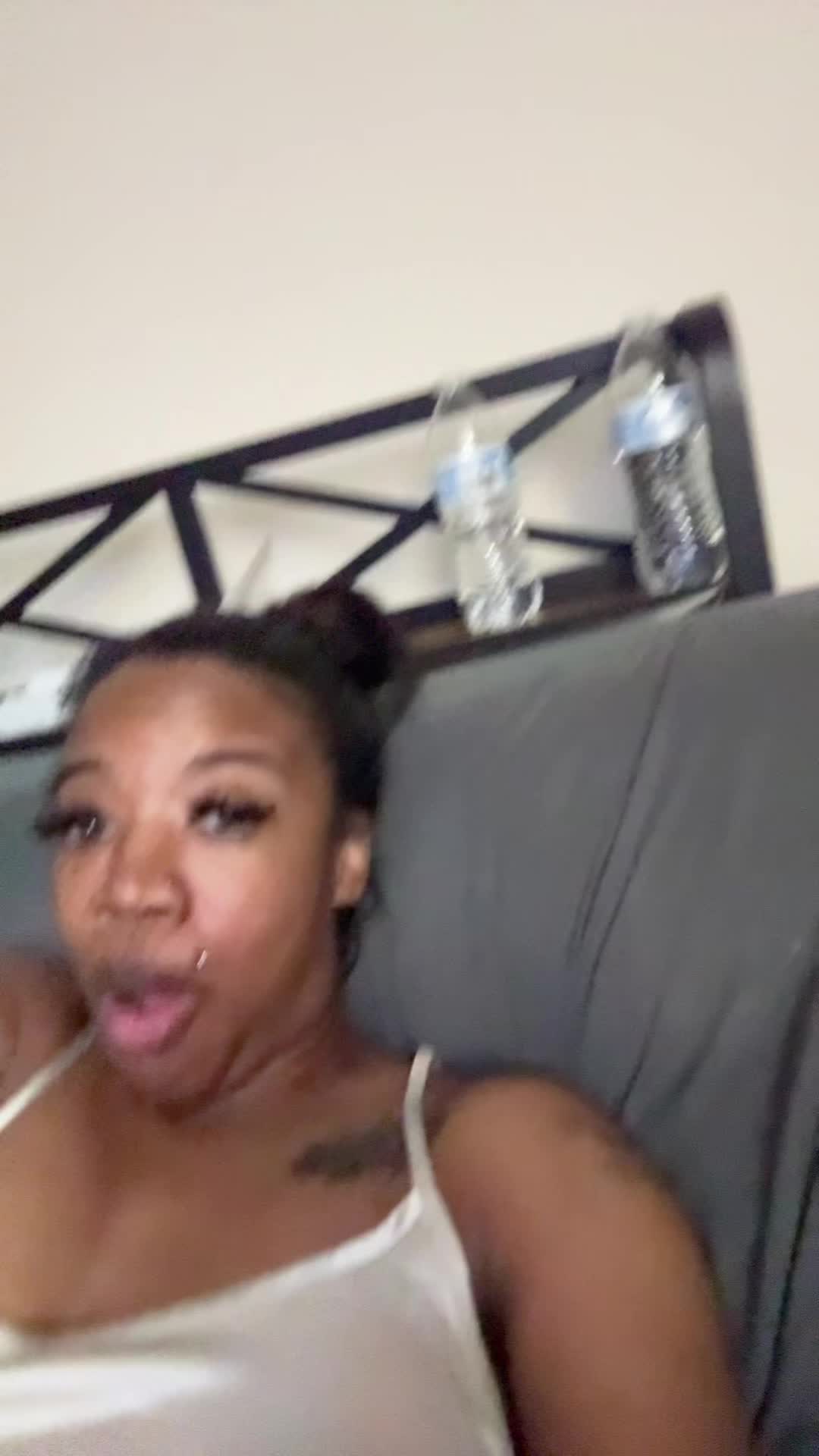 @🦋tinyprettibrown💕
