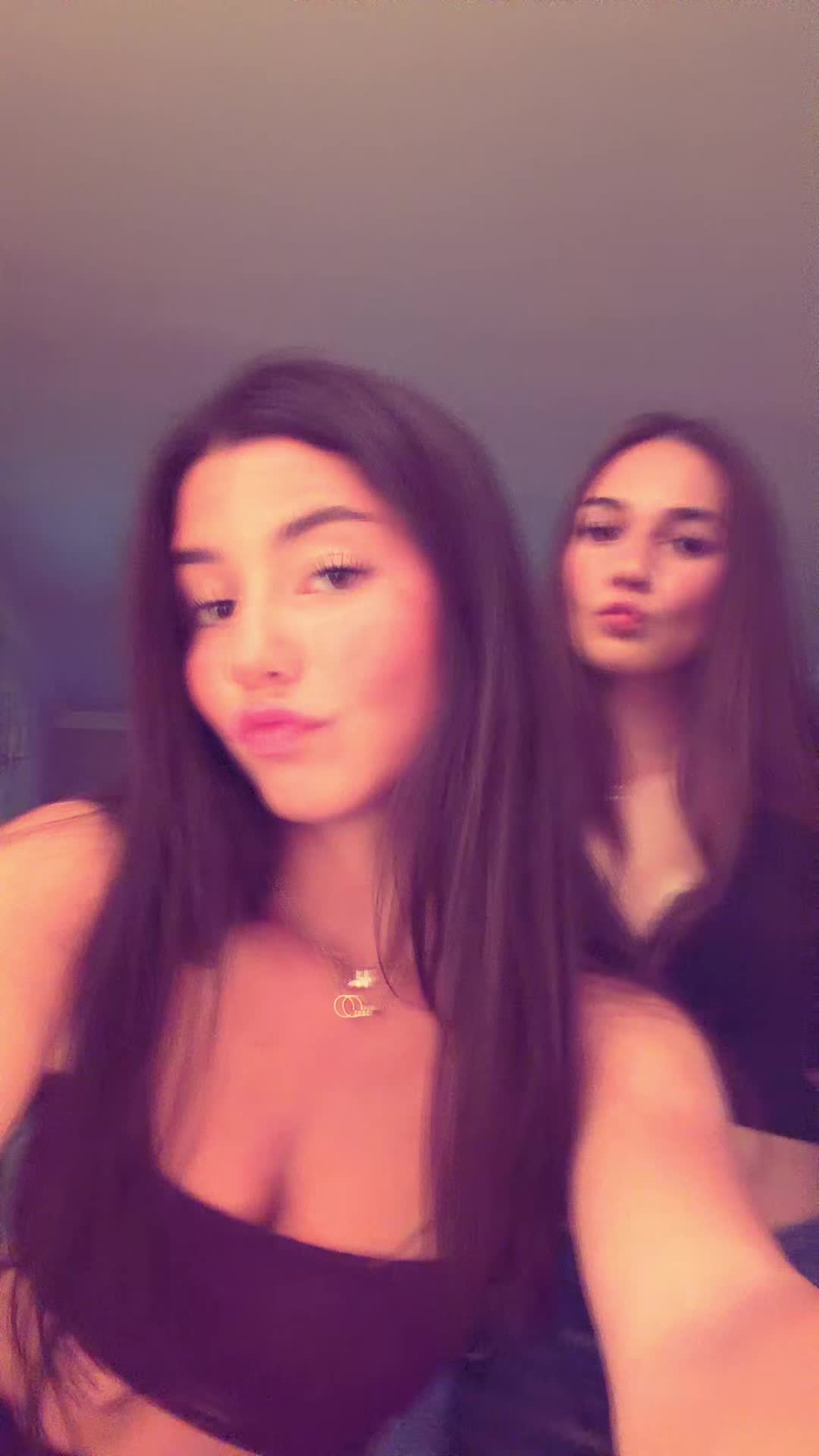 @Chloee!!😋💕💟🍒🧸