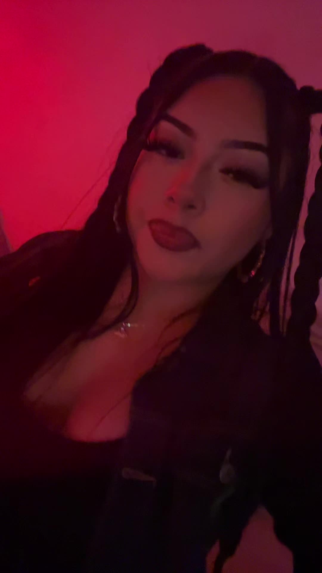 @𝓕𝓮𝓻𝓷𝓪𝓷𝓭𝓪 💋