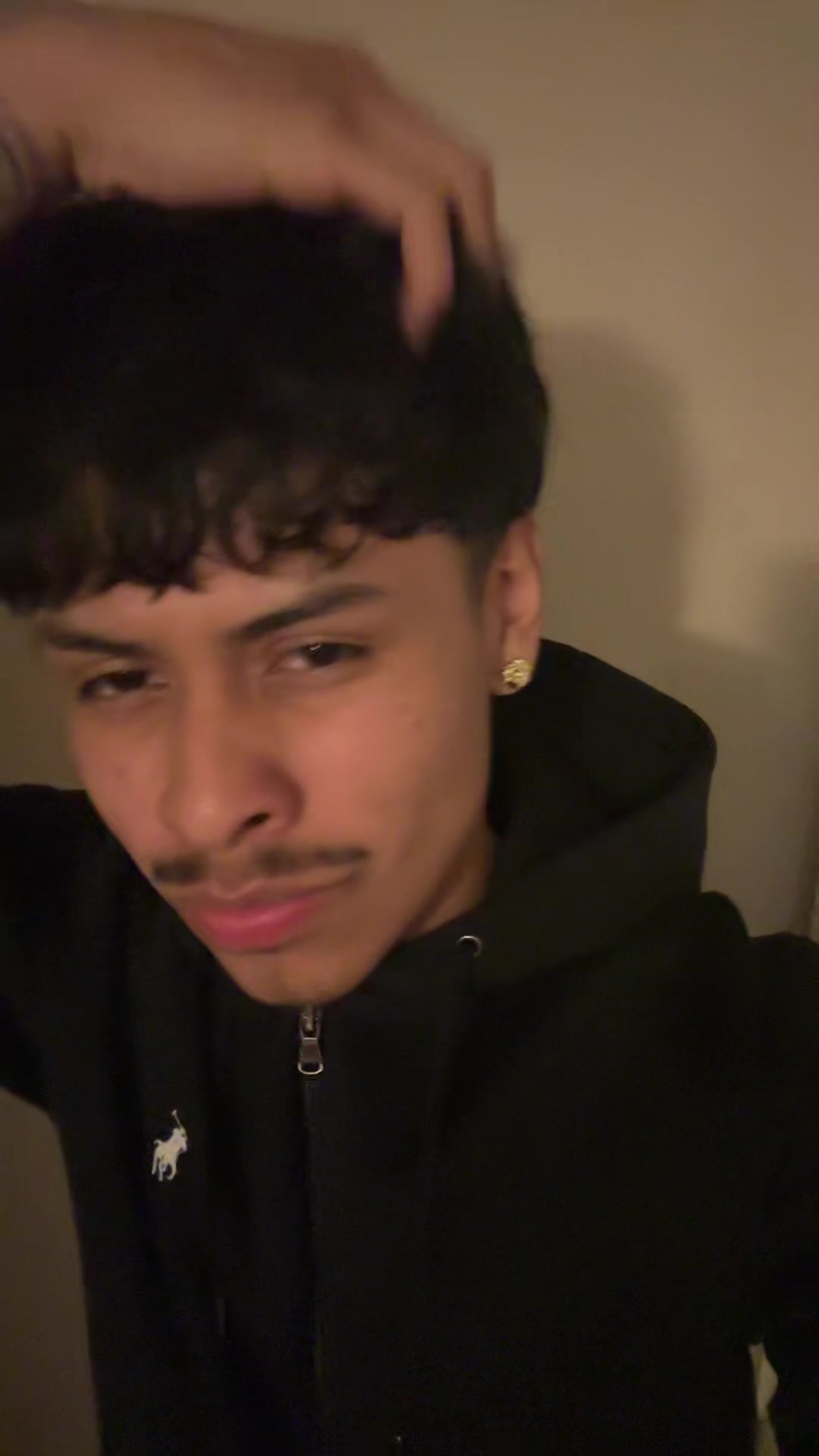 @carlos_.12