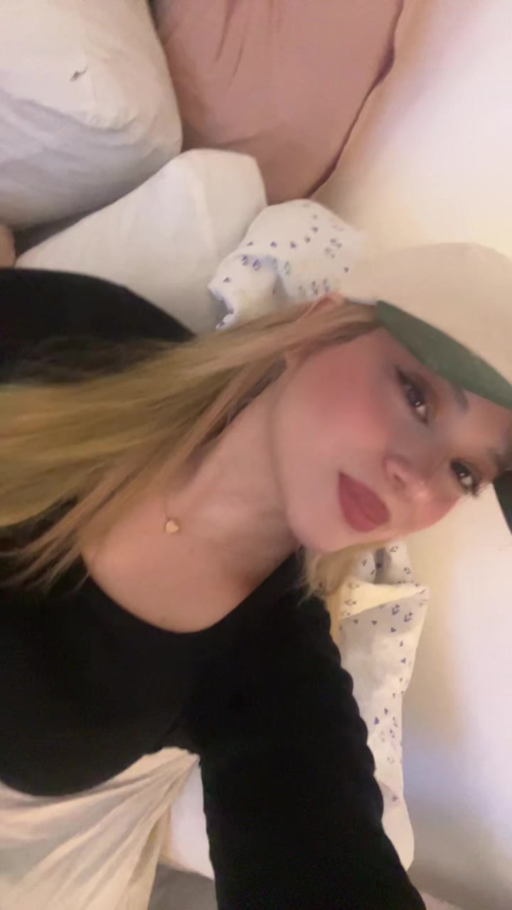 @Julieta🌻