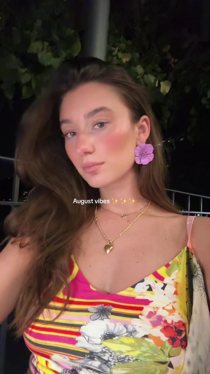 @Isabella