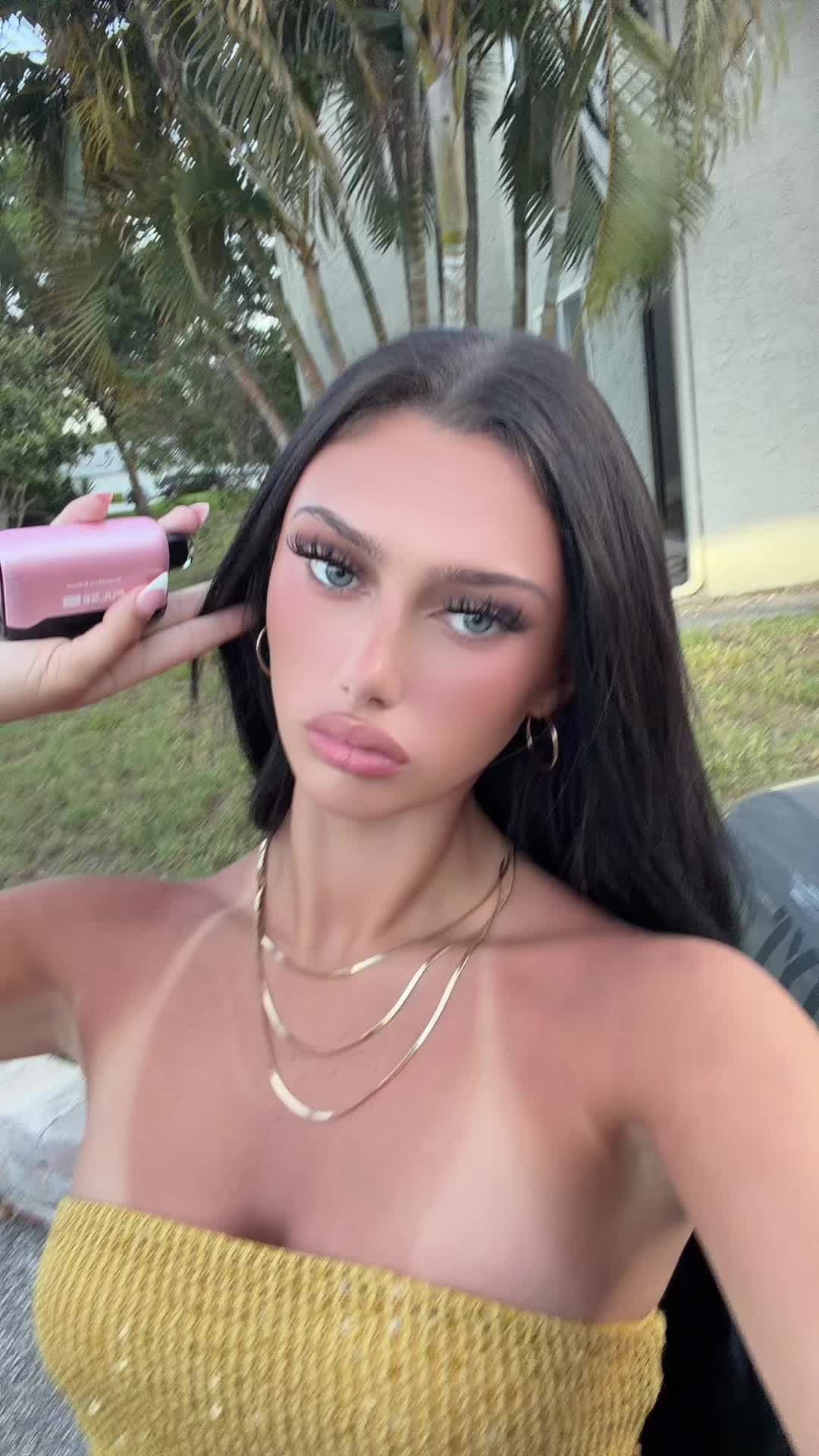 @whosavalolwhat