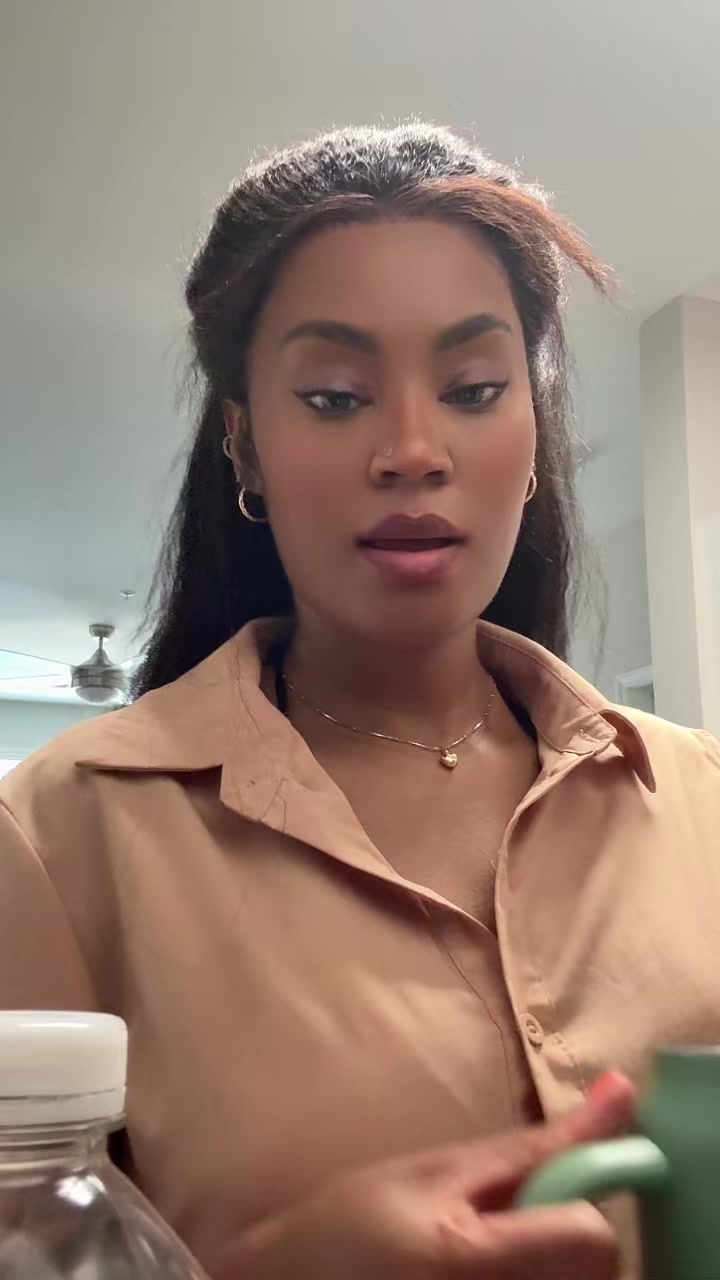 @Marie Claire