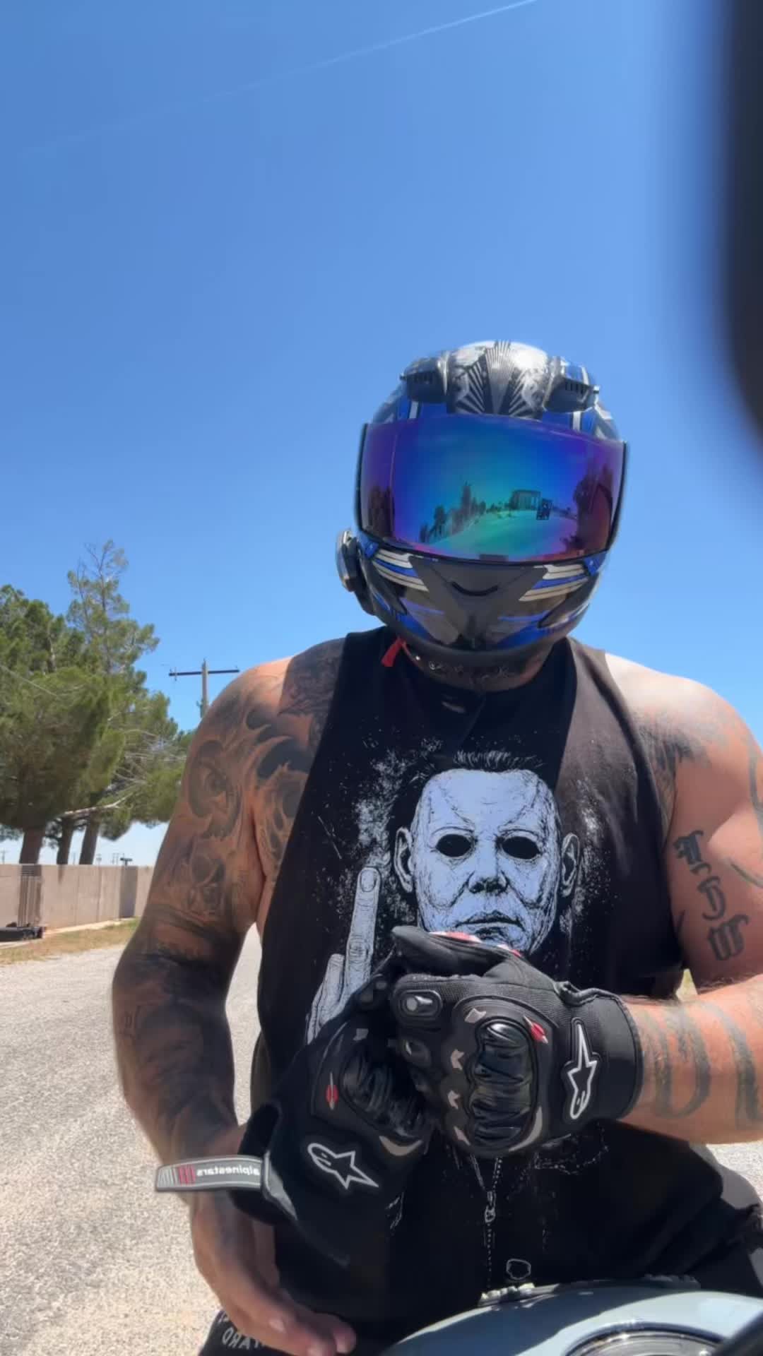 @BlueCollarBoxeR