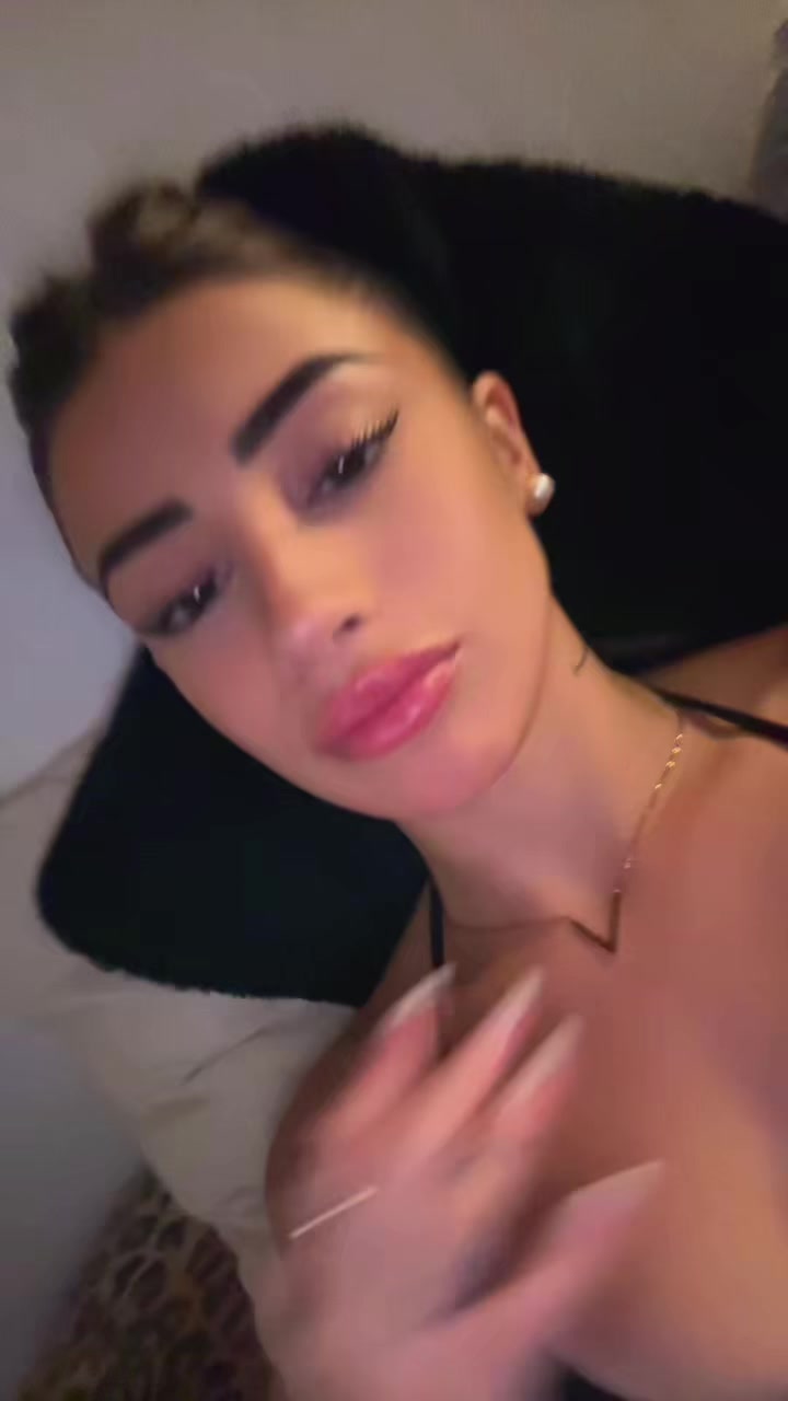 @Salom&eacute; acu&ntilde;a