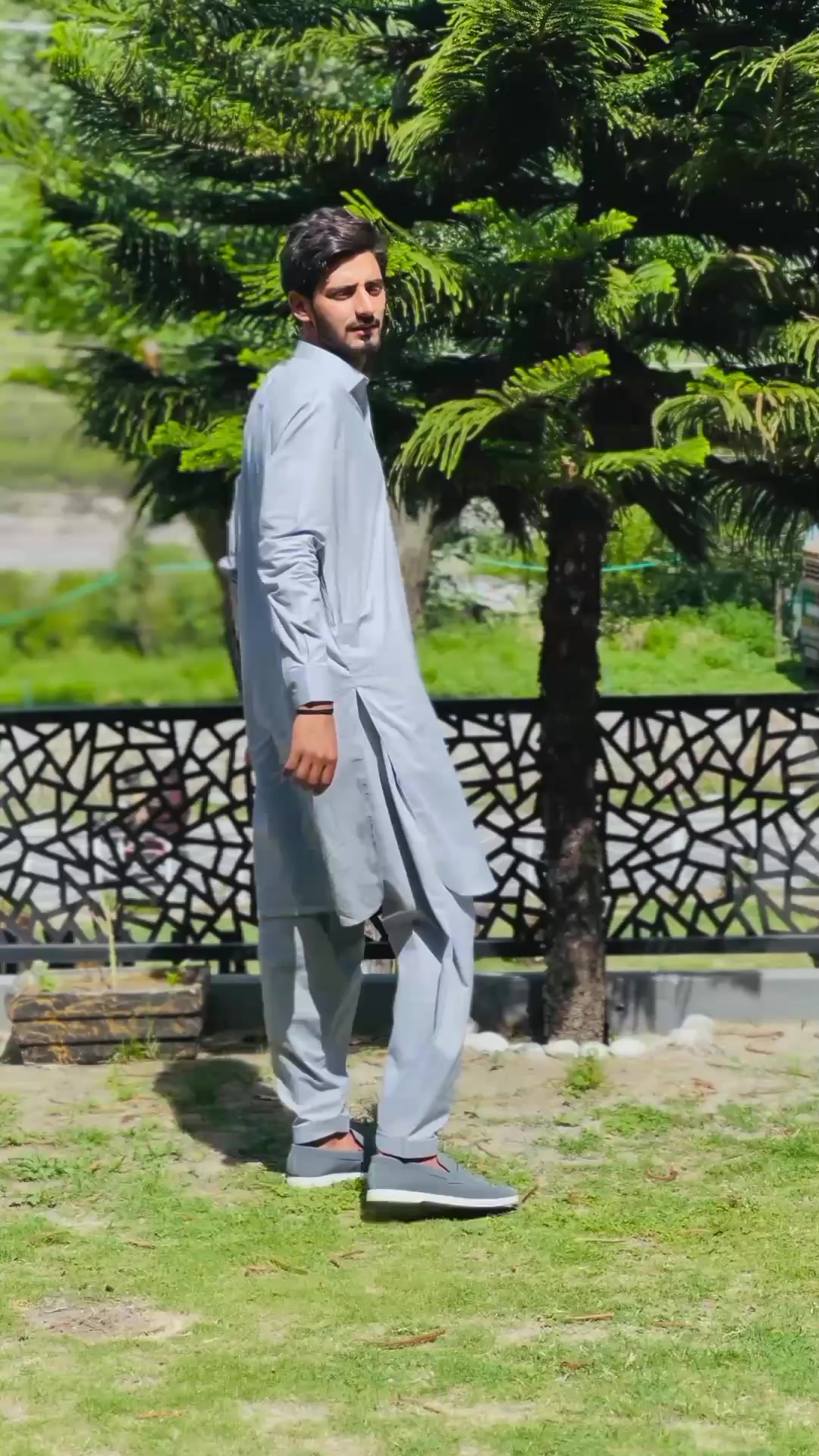 @مانی  قریشی 🌸