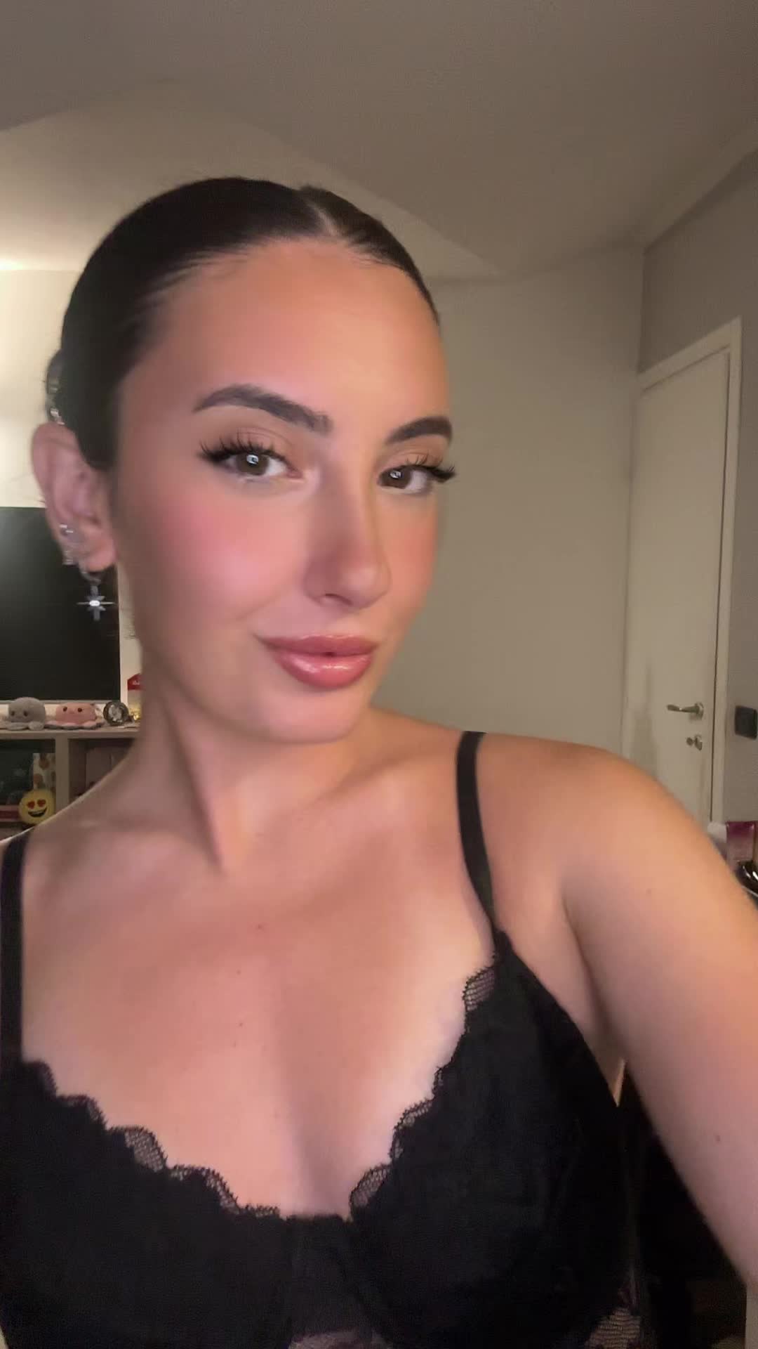 @𝙎𝙖𝙧𝙖🧸