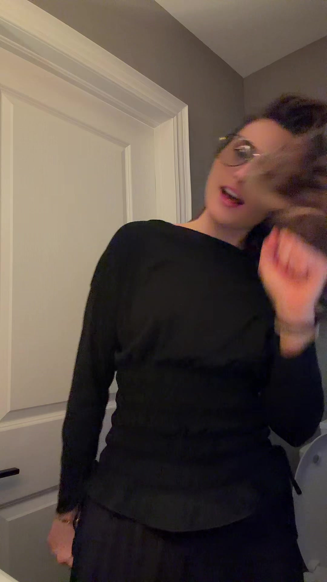 @sixgirlswithnojob
