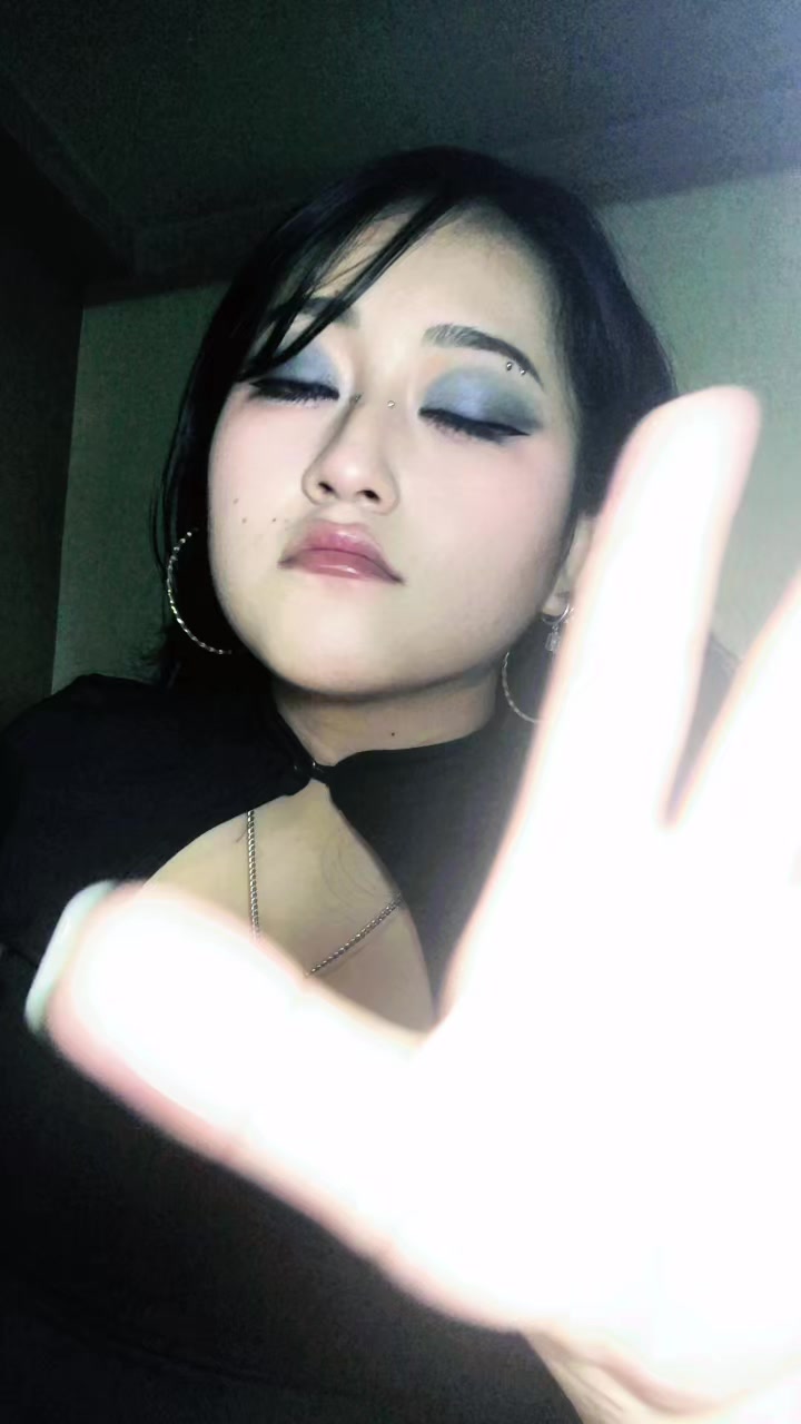@momoonesan