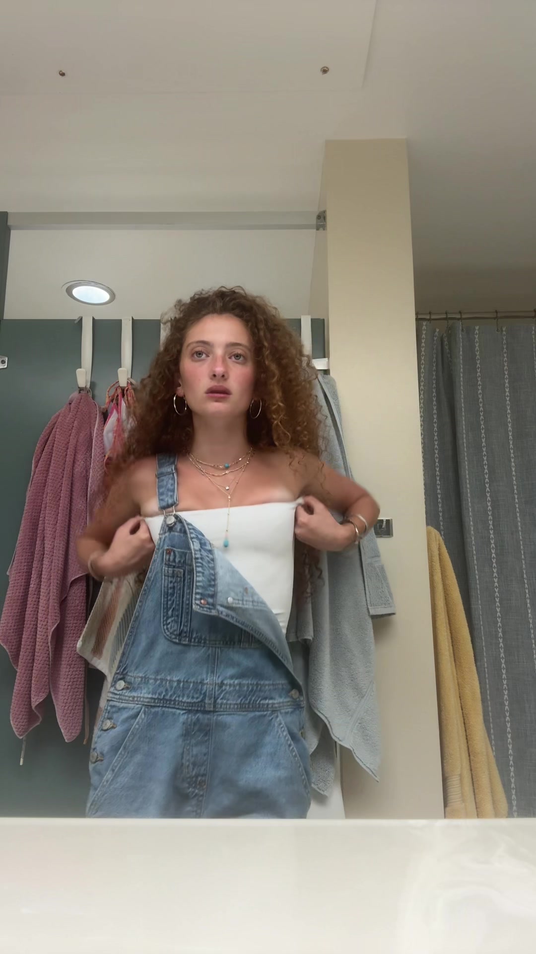 @Emelia031306