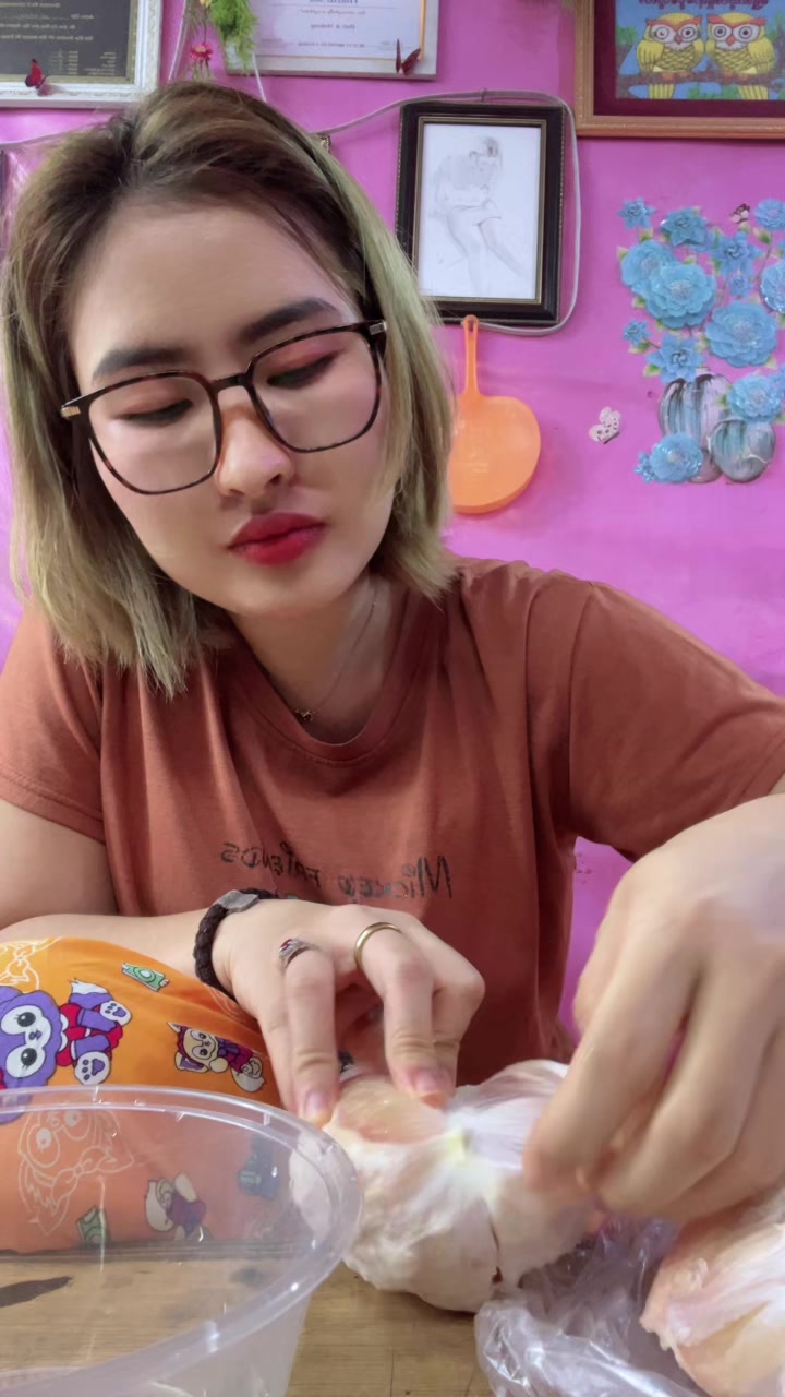 @👸 Thae 🧠 Su 👸(အမွှေစိန် 😘)