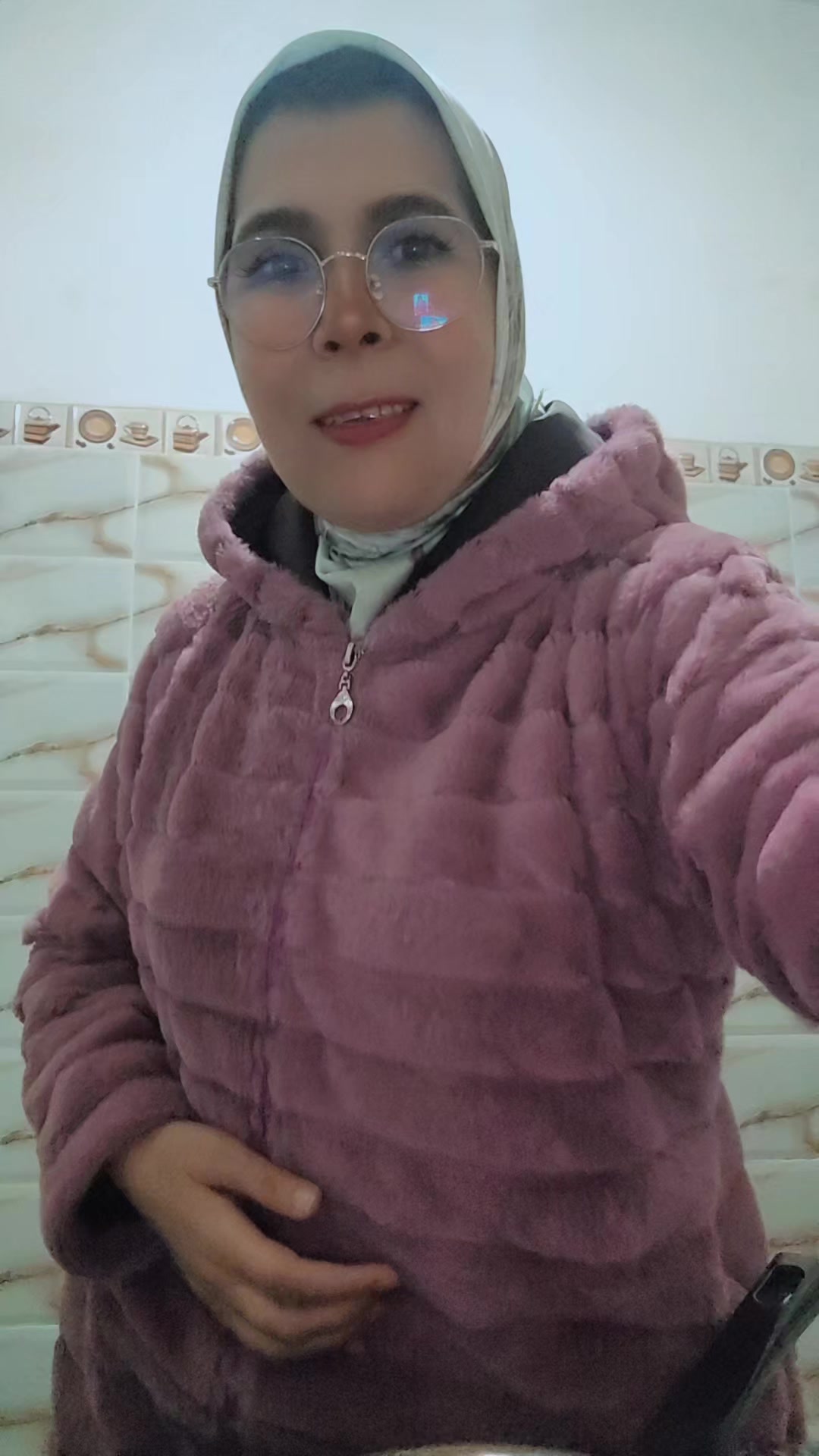 @رشيدة الأرملة المكافحة