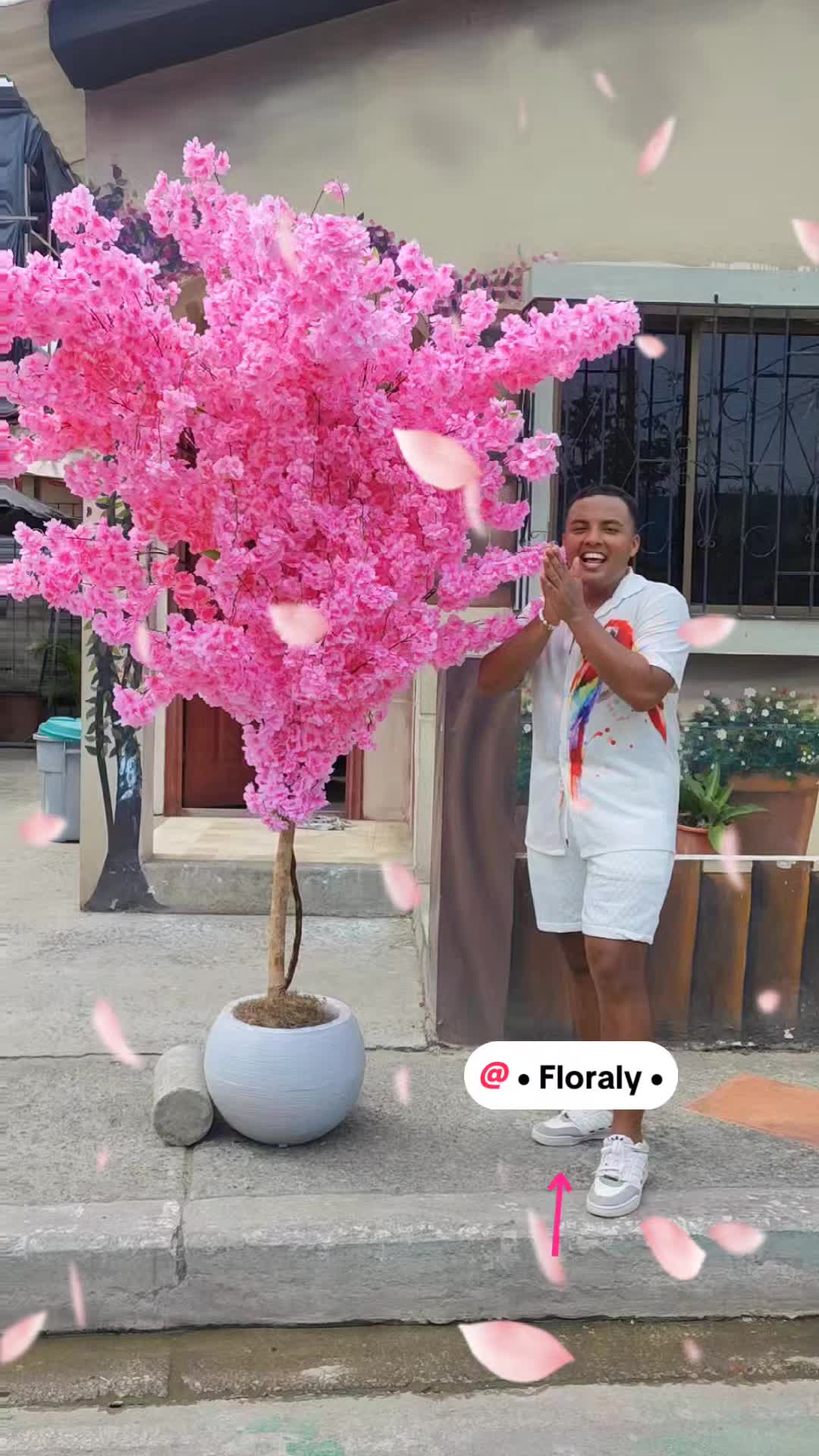 @&bull; Floraly &bull;