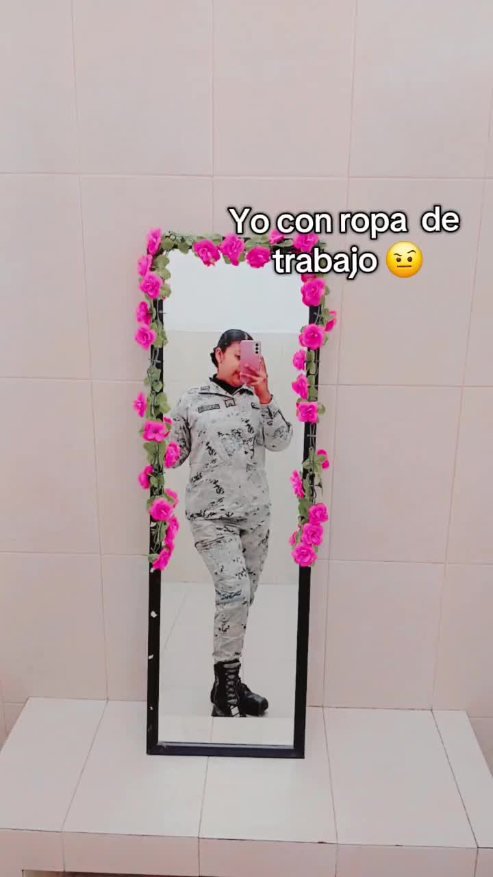 @Mia Castrejon 🍒J.H🍒🍒