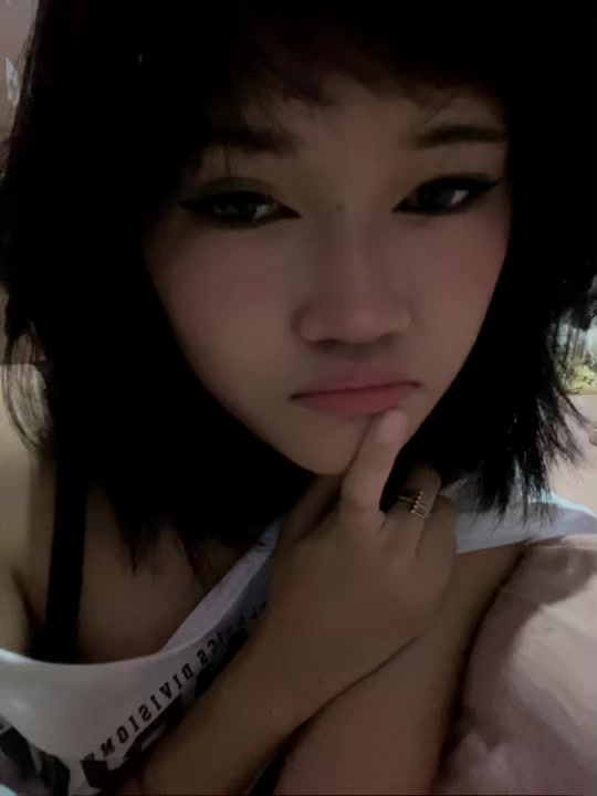 @hy4cnth._.x